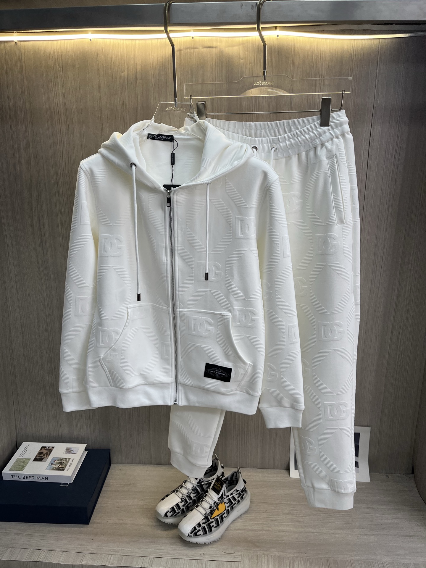 秋冬服 人気商品入荷 ドルチェ&ガッバーナ 上下服 セットアップ? メンズ