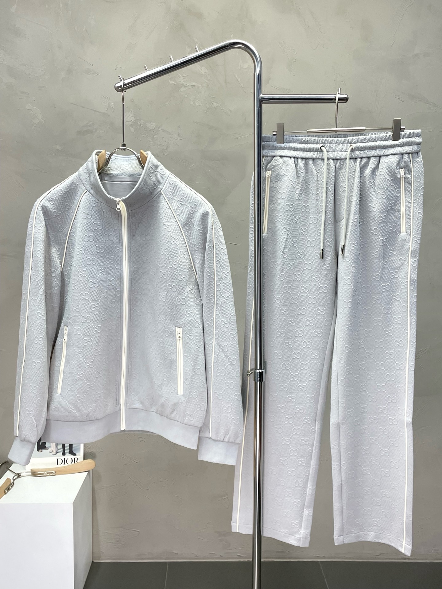 秋冬服 人気商品入荷 グッチ 上下服 セットアップ  メンズ