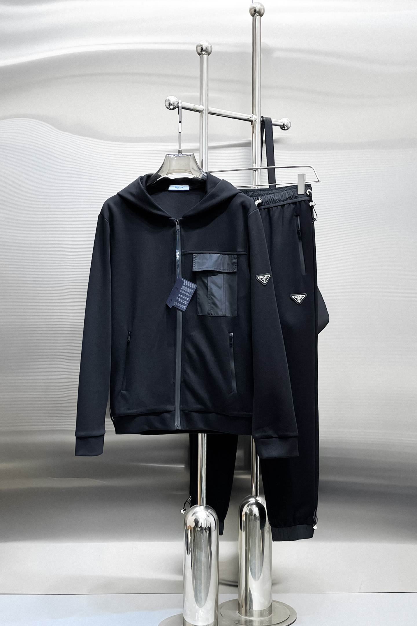 秋冬服 人気ランキング プラダ 上下服 セットアップ メンズ
