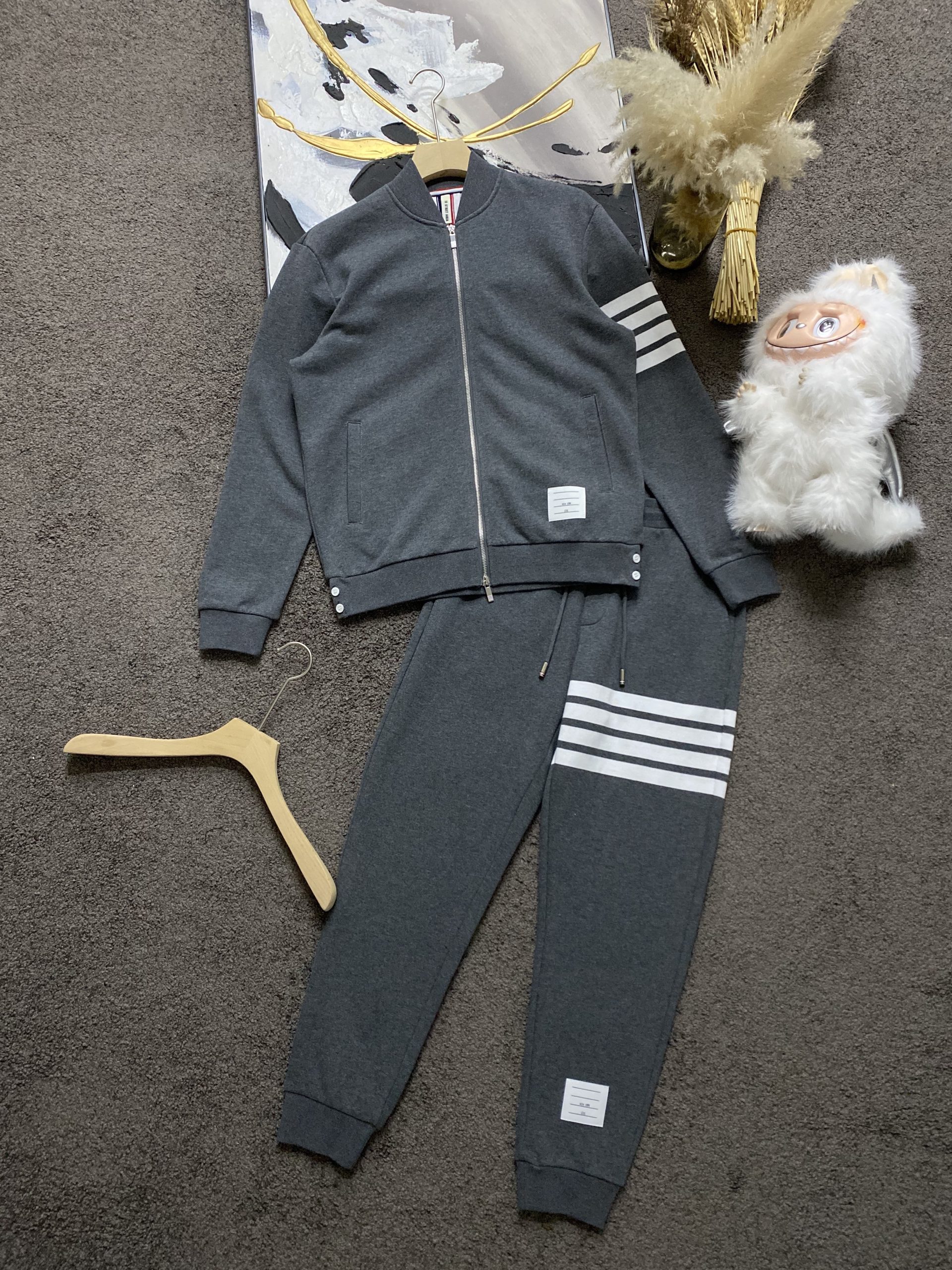 秋冬服 人気商品入荷 トムブラウン 上下服 セットアップ? メンズ