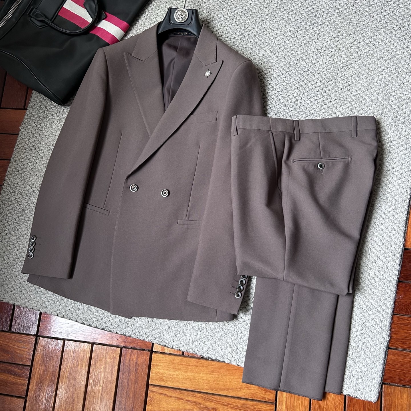 秋冬服 人気商品入荷 ルイヴィトン 紳士服 セットアップ メンズ