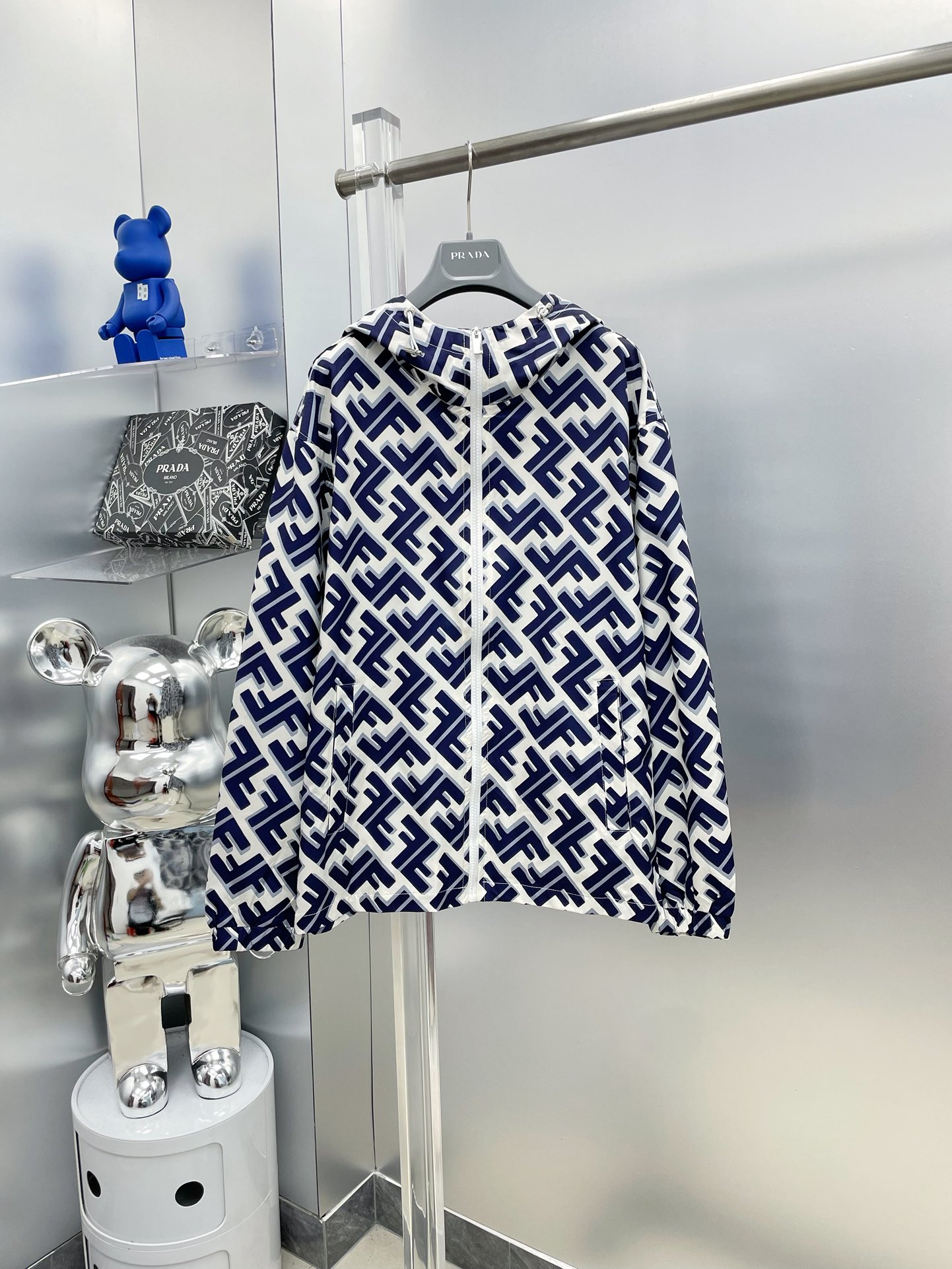 秋冬服 人気商品入荷 フェンディ 上下服 セットアップ?  メンズ
