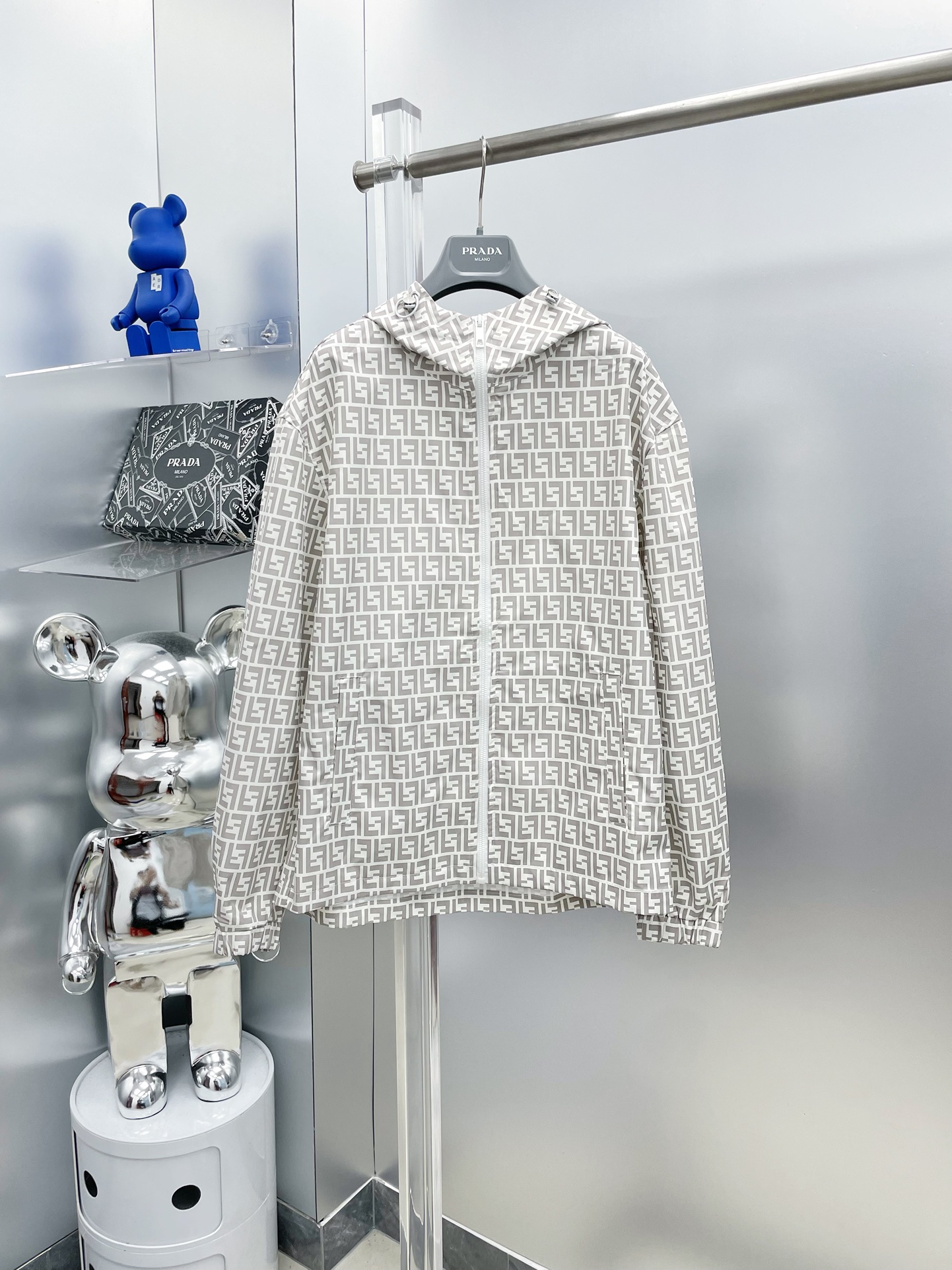 秋冬服 人気商品入荷 フェンディ 上下服 セットアップ?  メンズ