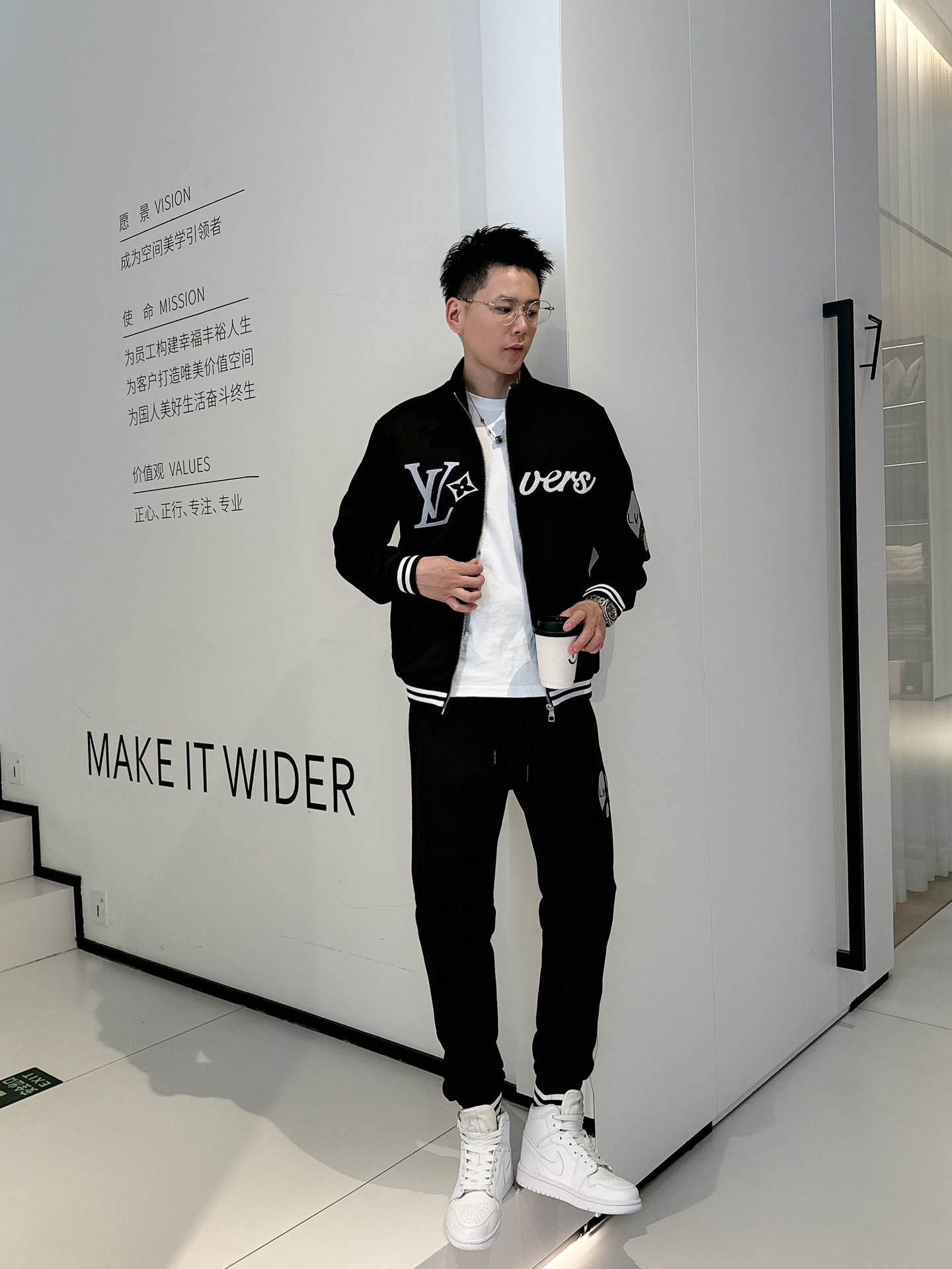 秋冬服 人気商品入荷 ルイヴィトン 上下服 セットアップ メンズ