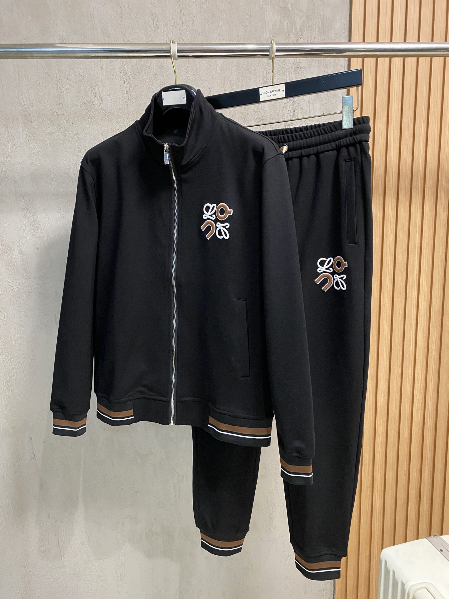 25SS秋冬服 人気商品入荷 ロエベ 上下服 セットアップ メンズ