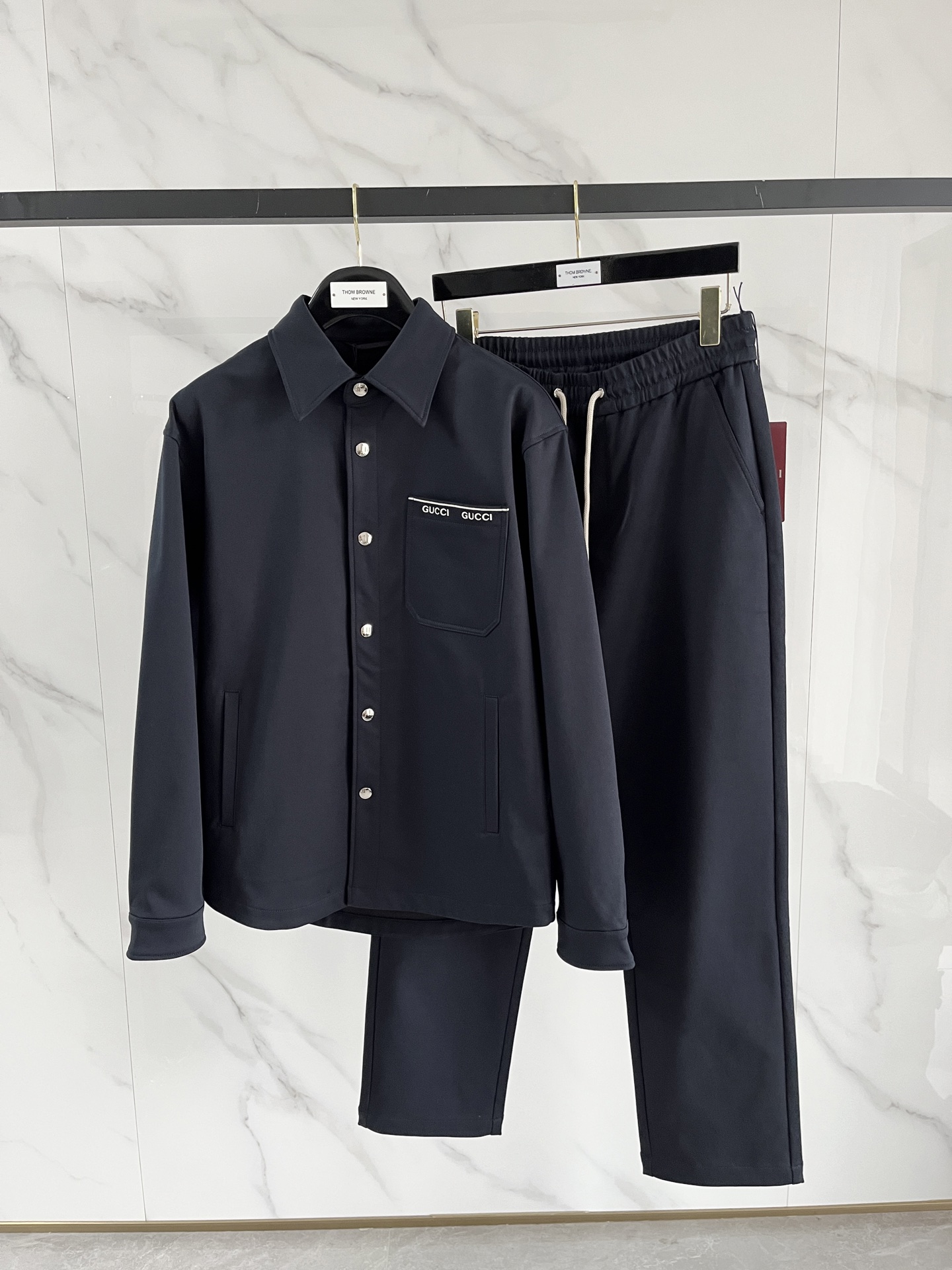 秋冬服 人気商品入荷 グッチ 上下服 セットアップ  メンズ