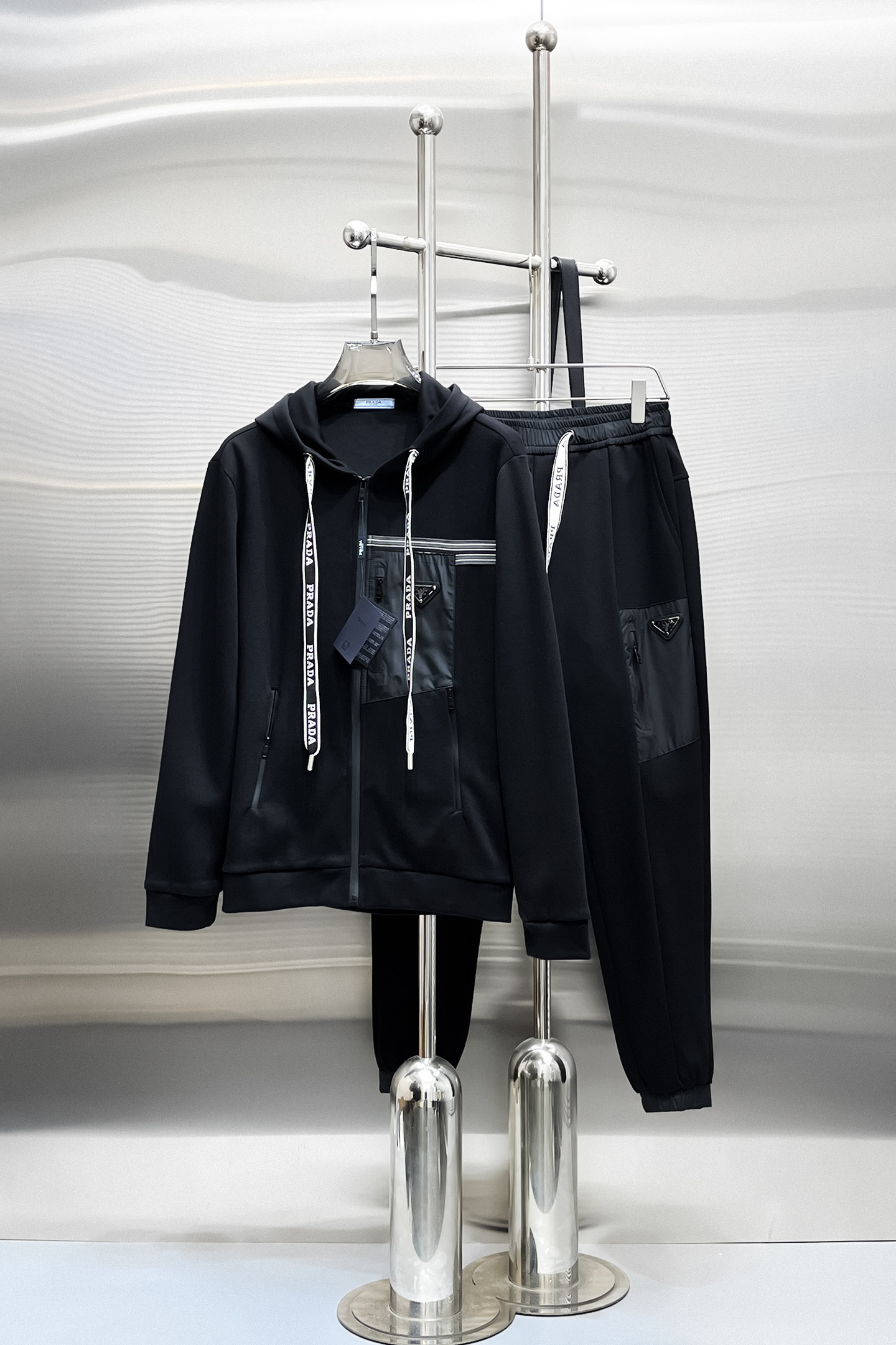 秋冬服 人気ランキング プラダ 上下服 セットアップ  メンズ