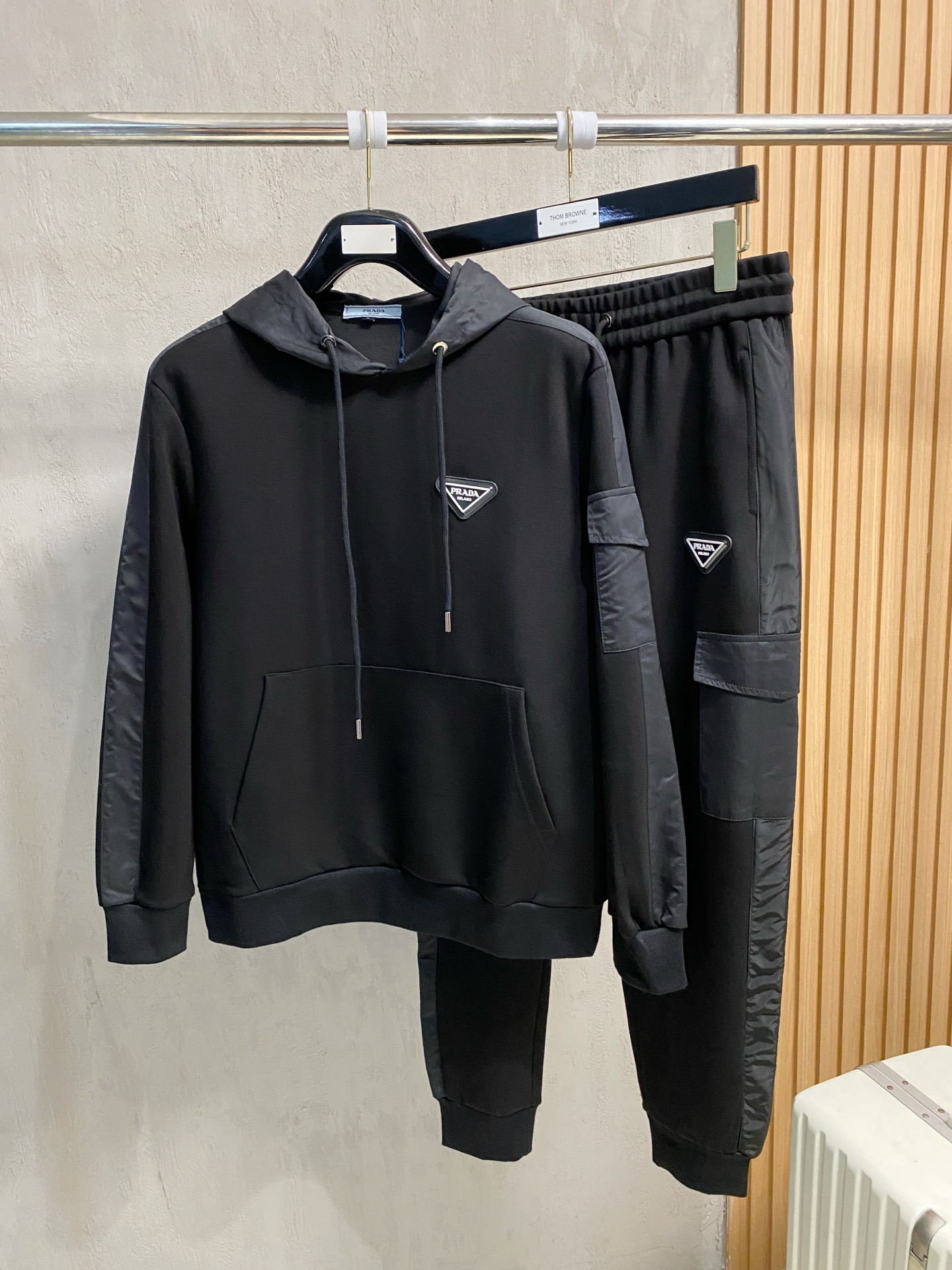 秋冬服 人気ランキング プラダ 上下服 セットアップ メンズ