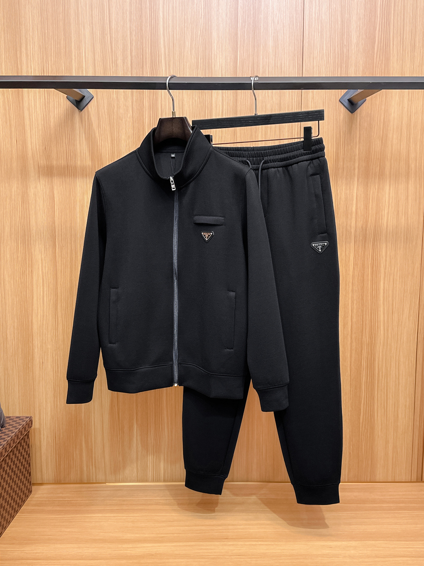 秋冬服 人気ランキング プラダ 上下服 セットアップ メンズ