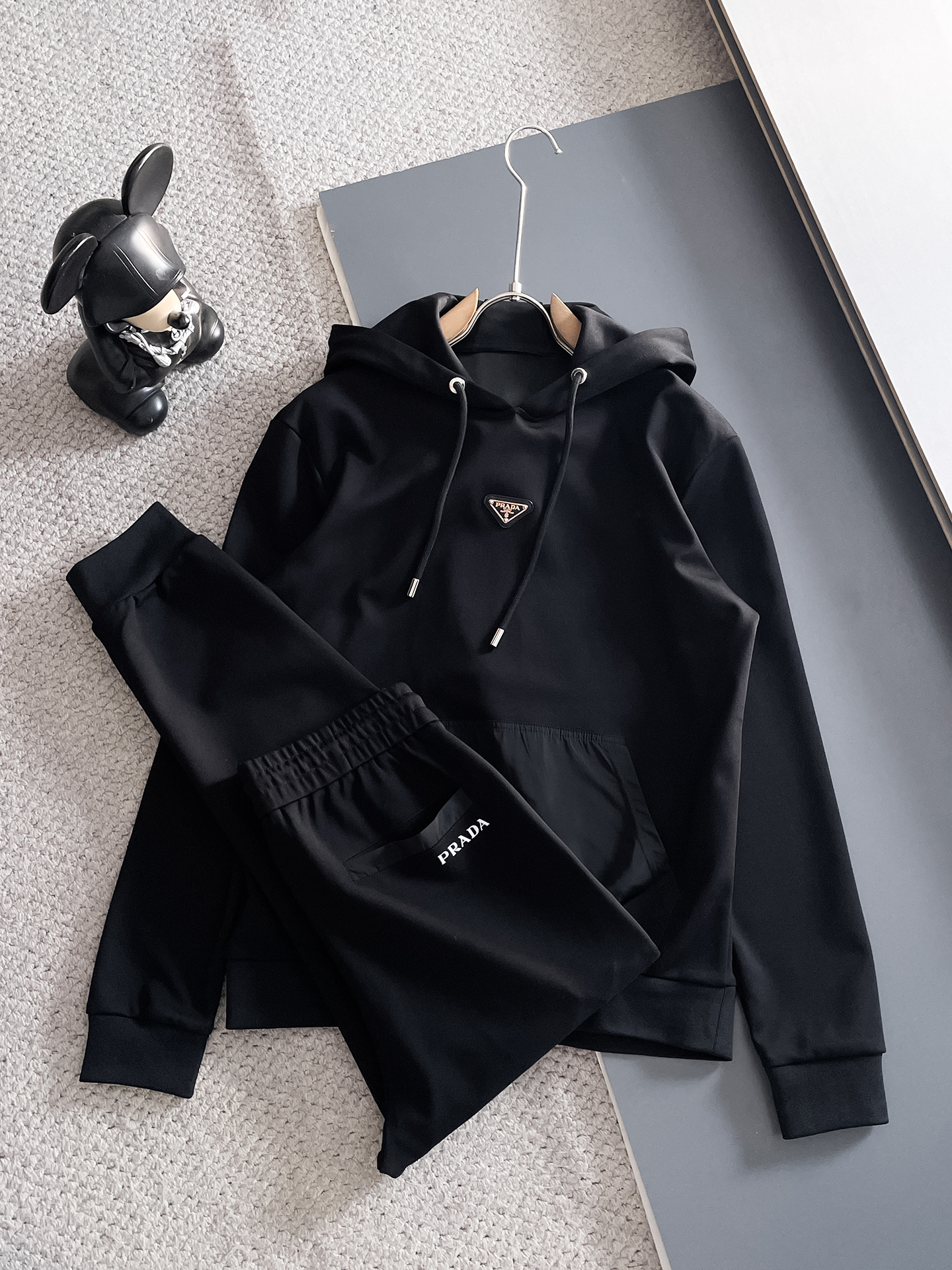 秋冬服 人気ランキング プラダ 上下服 セットアップ メンズ