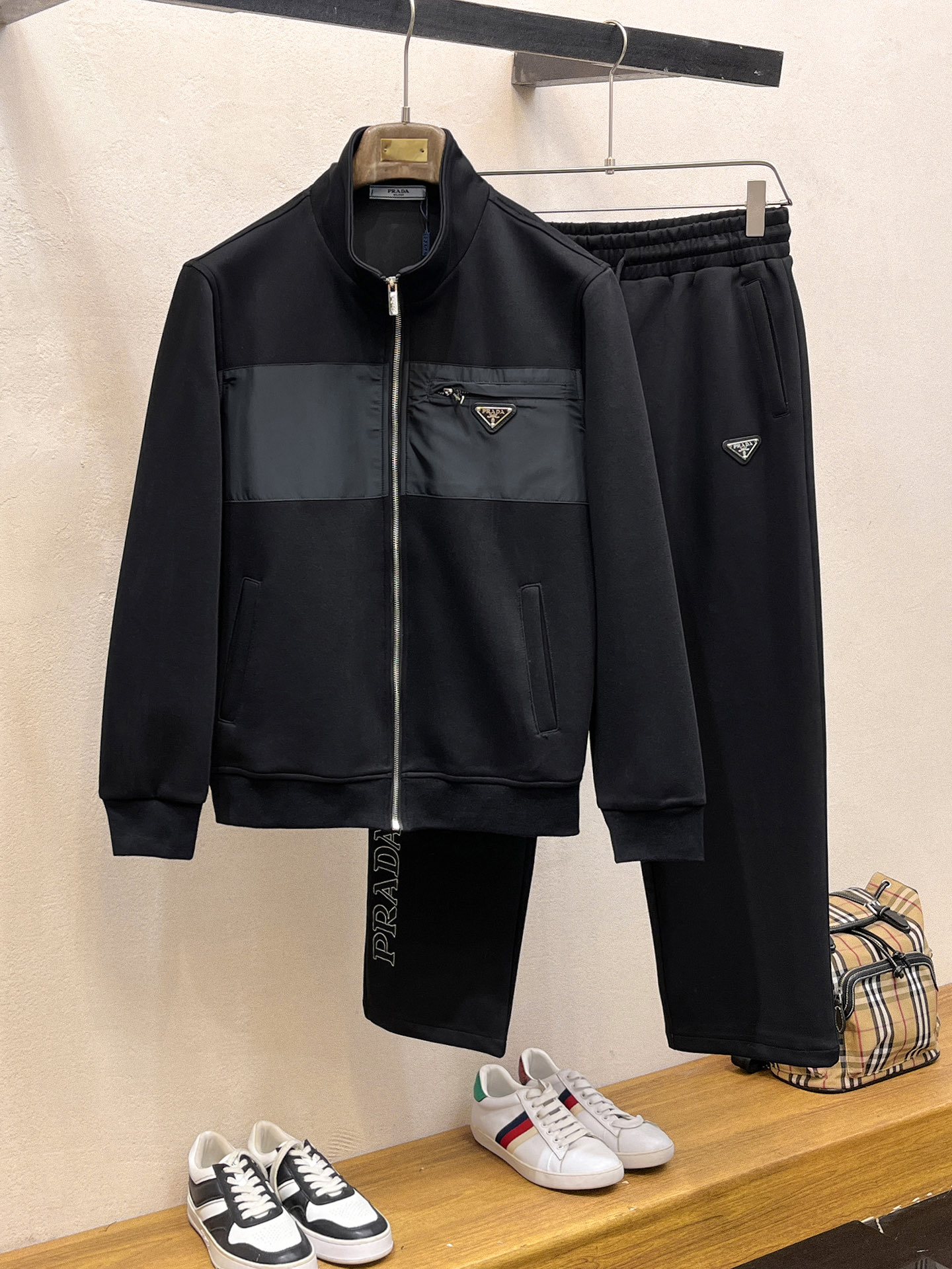 秋冬服 人気ランキング プラダ 上下服 セットアップ  メンズ