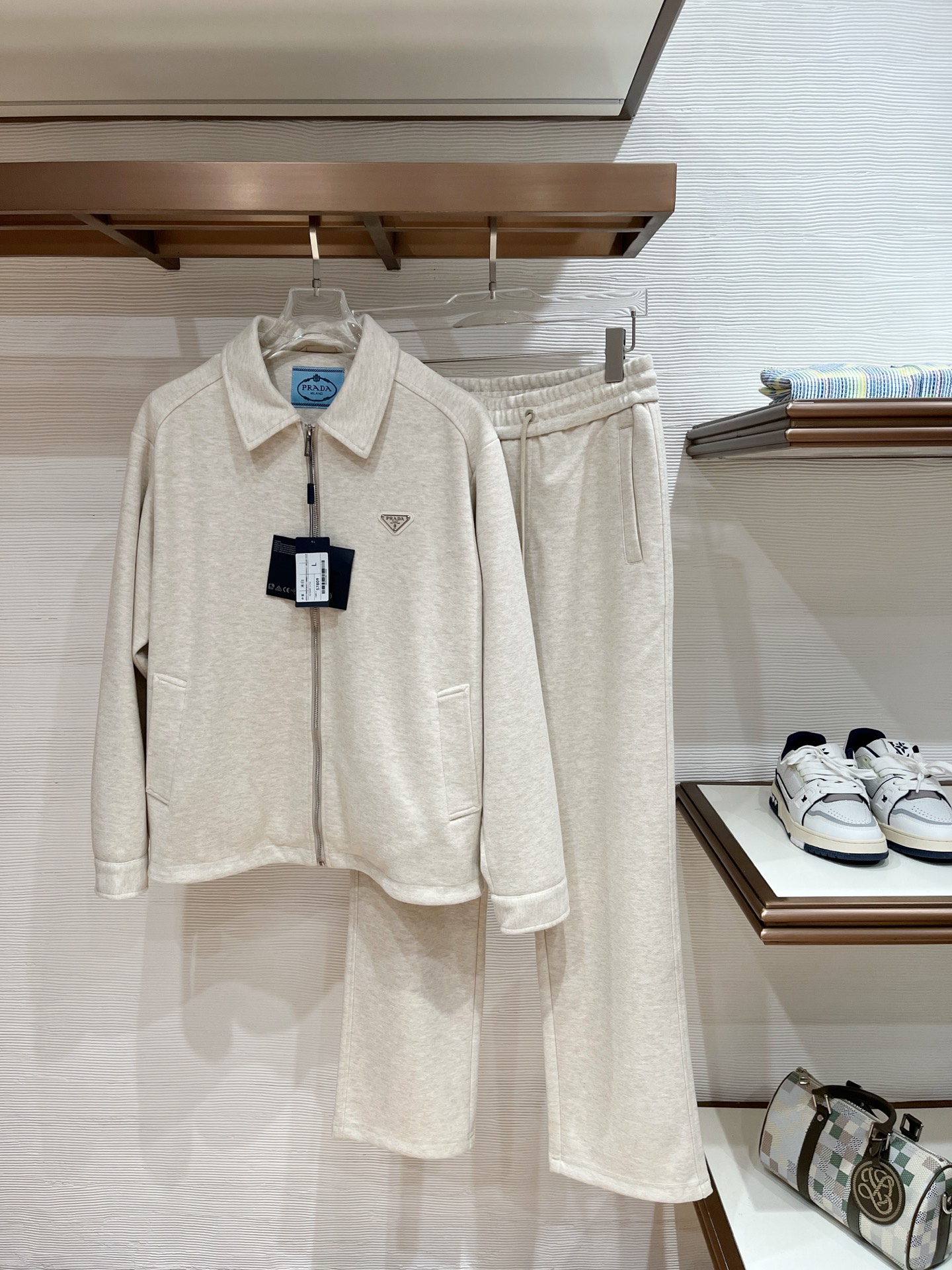 秋冬服 人気ランキング プラダ 上下服 セットアップ  メンズ