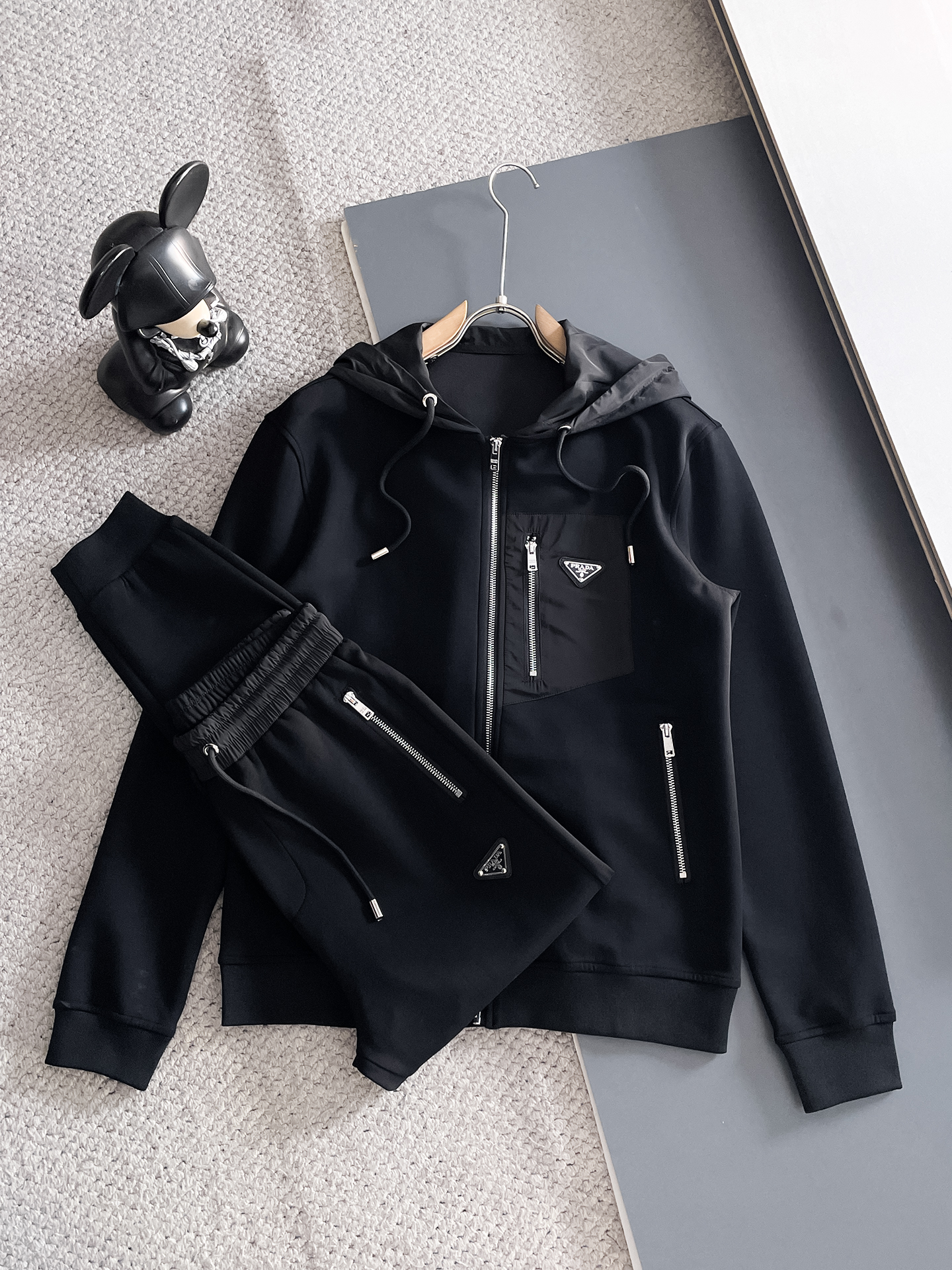 秋冬服 人気ランキング プラダ 上下服 セットアップ メンズ