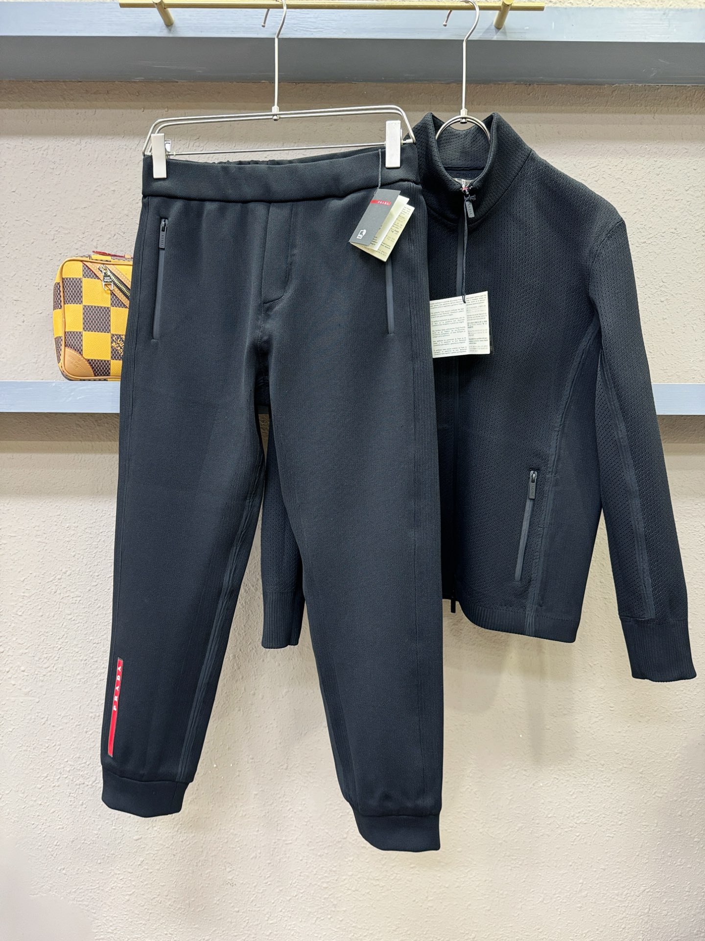 秋冬服 人気商品入荷 プラダ テーラードセットアップ? メンズ