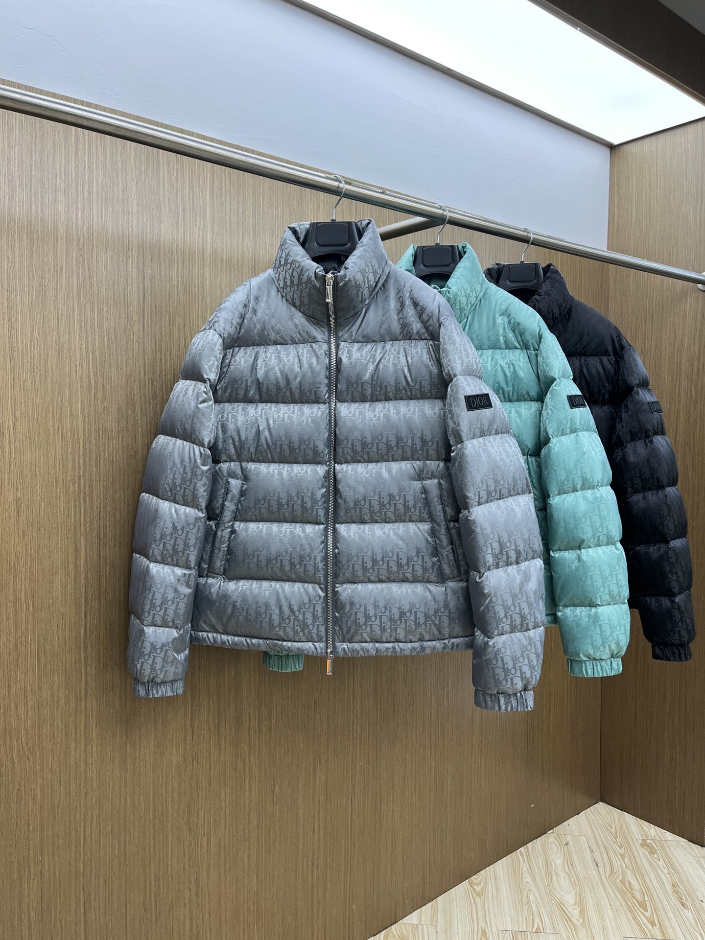 25秋冬暖か服 クリスチャンディオール ダウンジャケット アウター