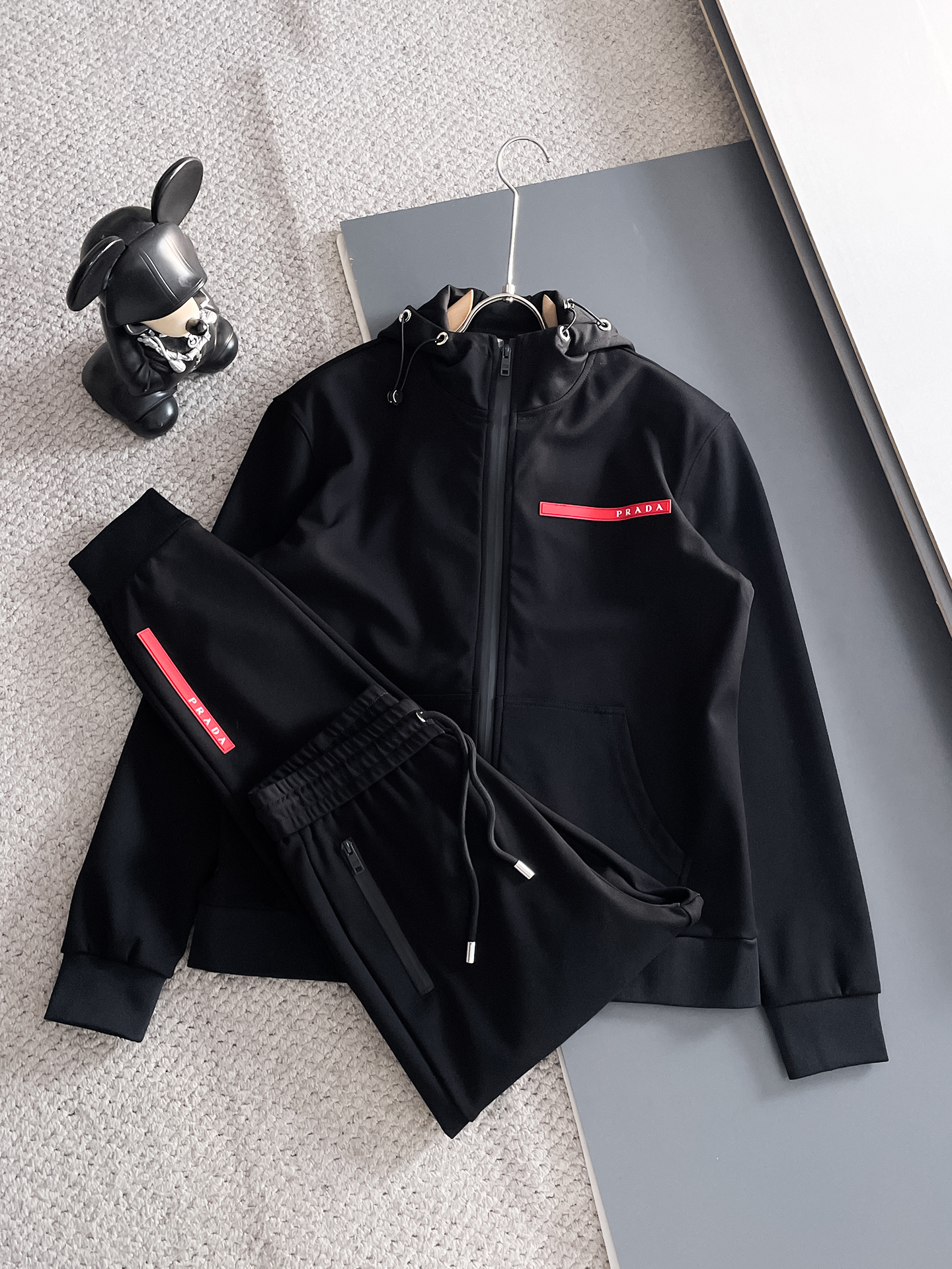 秋冬服 人気ランキング プラダ 上下服 セットアップ  メンズ