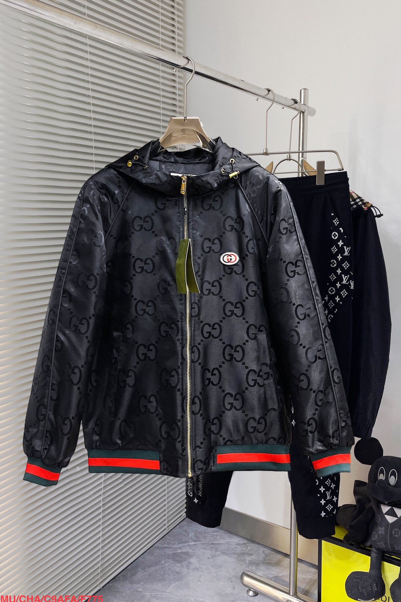 秋冬暖か服 人気のグッチ ダウンジャケット 綿入りジャケット