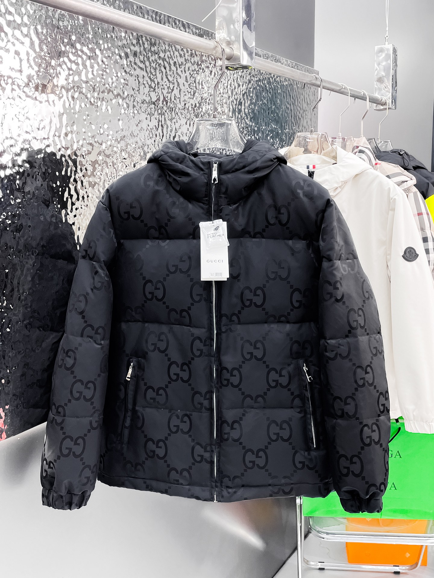 秋冬暖か服 人気のグッチ ダウンジャケット アウター