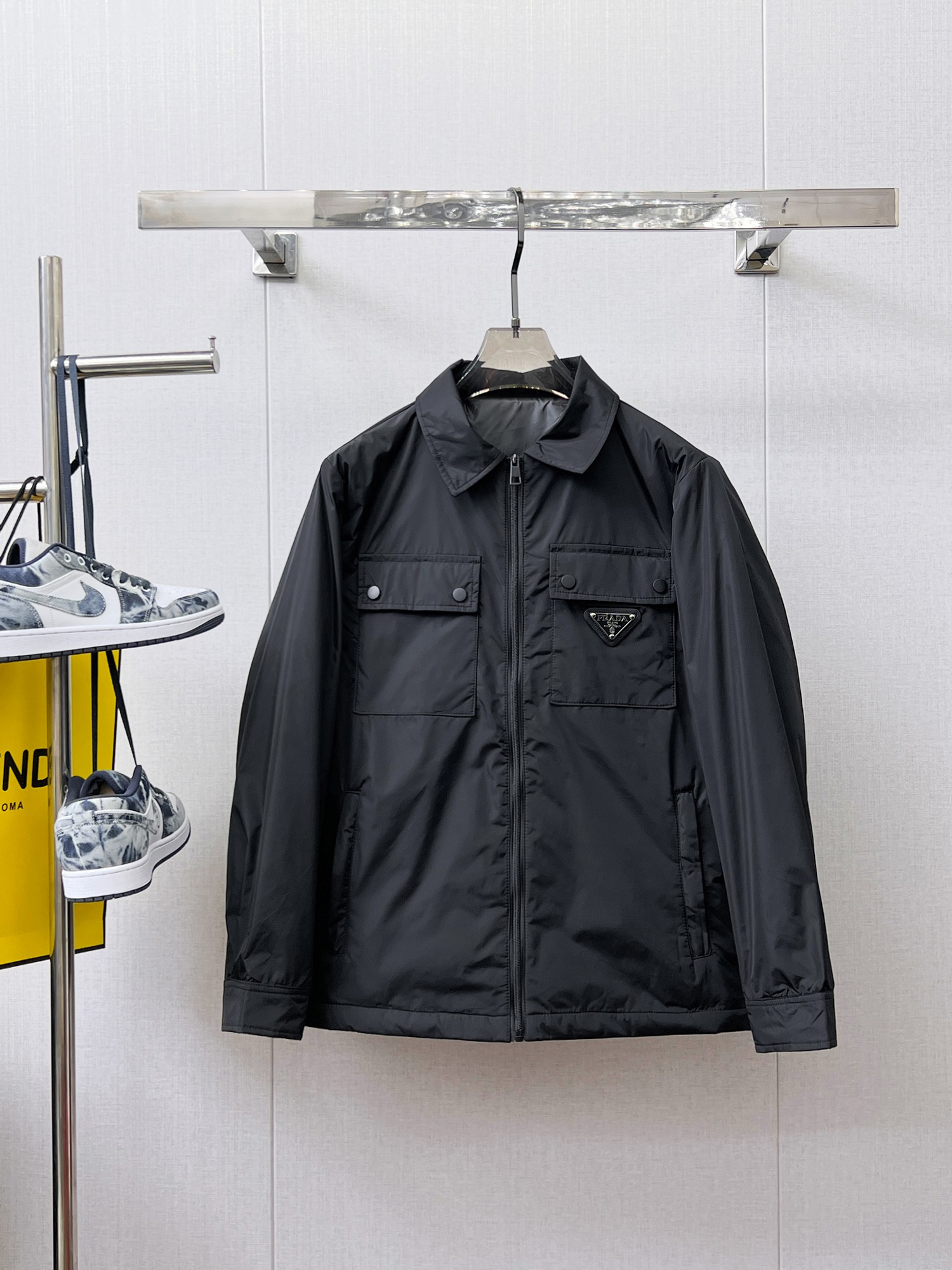売れ筋商品 服 プラダ 綿入りジャケット アウター  メンズ