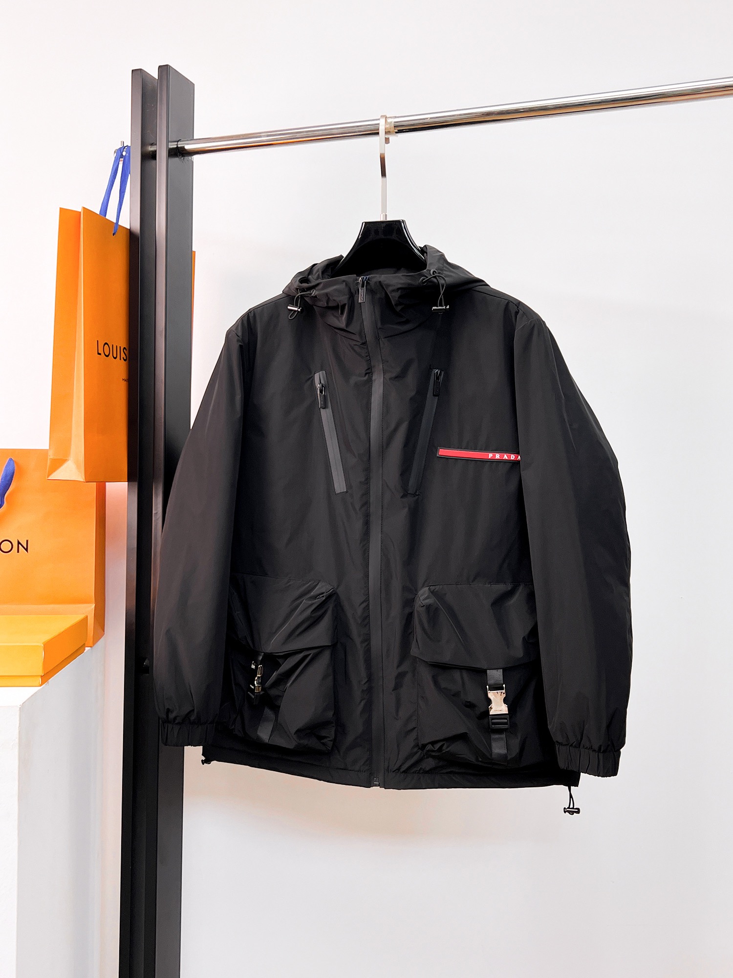 売れ筋商品 服 プラダ 綿入りジャケット アウター  メンズ