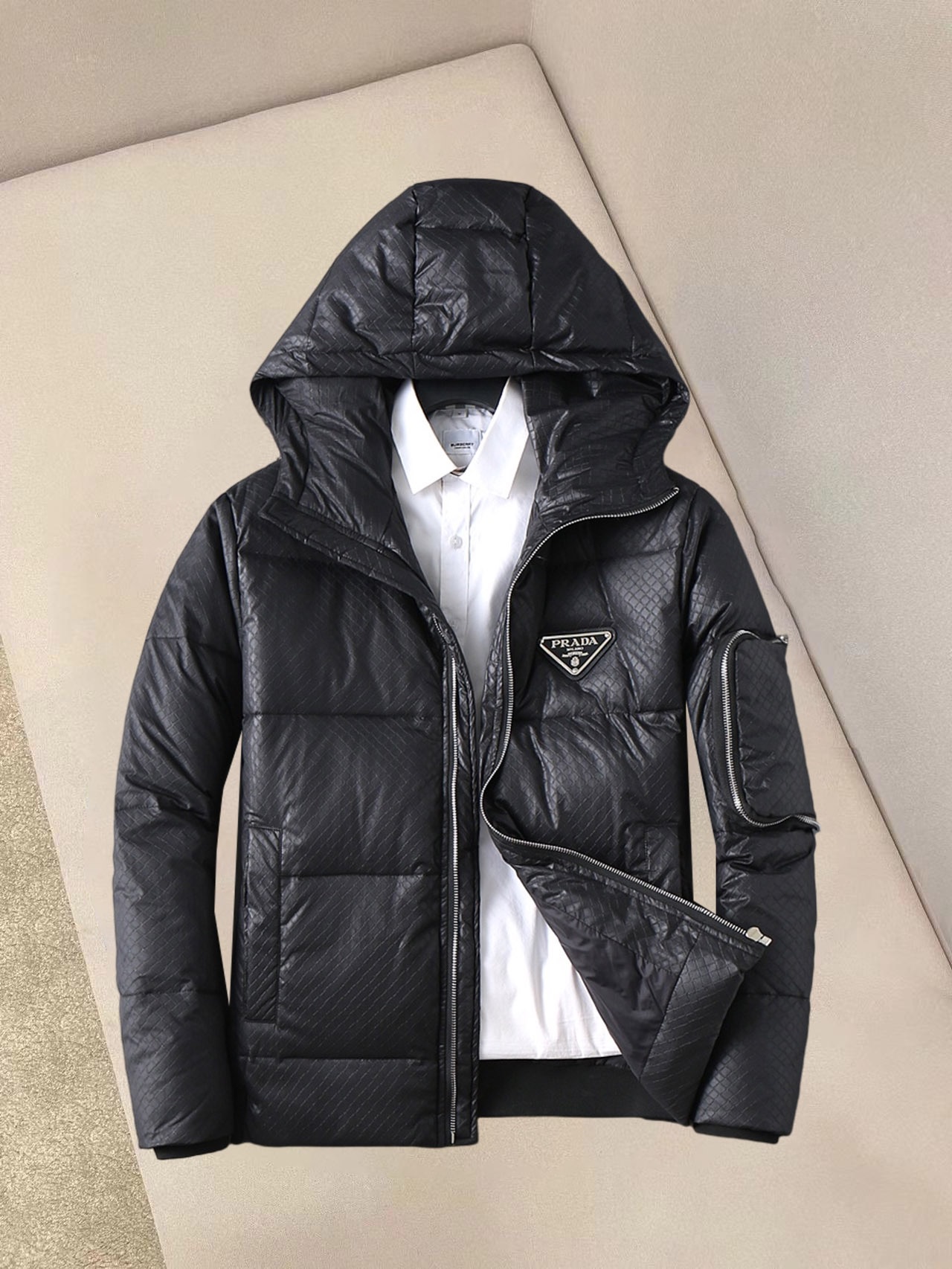 25ss秋冬暖か服 プラダ ダウンジャケットアウター 男女兼着
