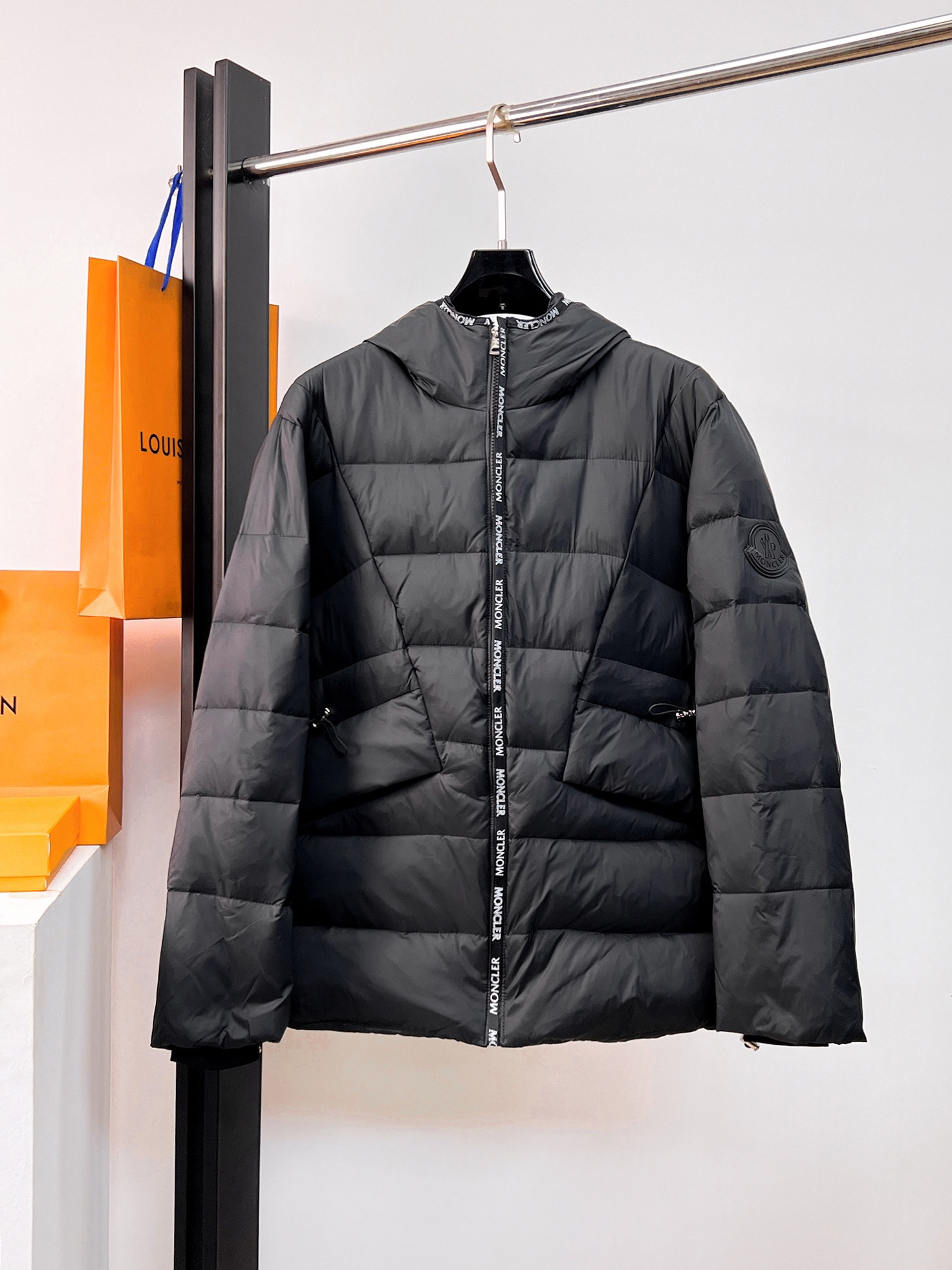 25秋冬暖か服 モンクレール ダウンジャケットアウター メンズ