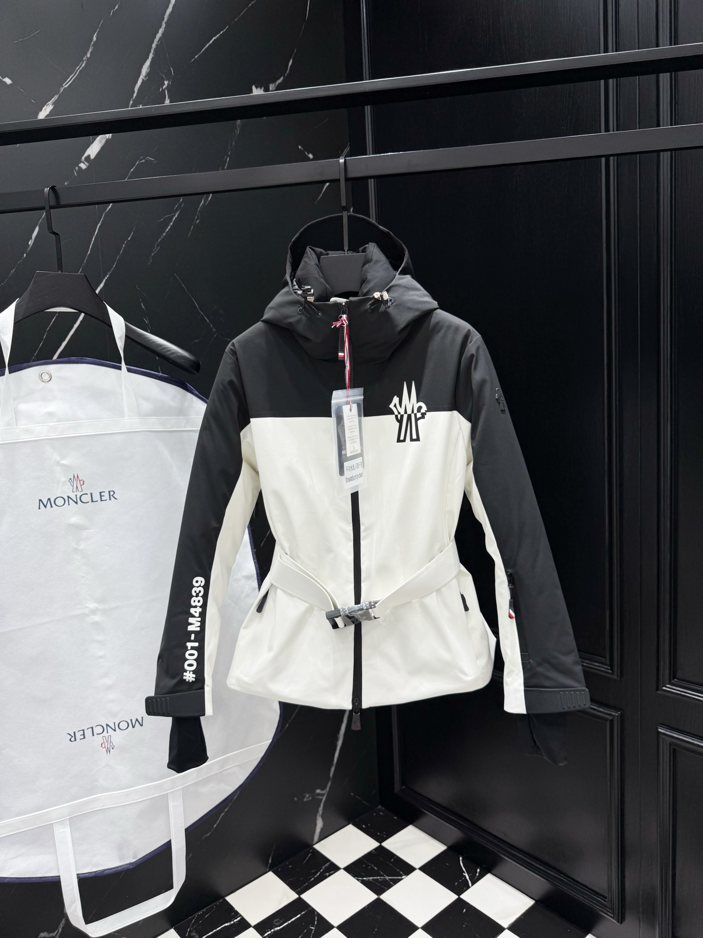 秋冬暖か服 モンクレール ダウンジャケット アウター レディース