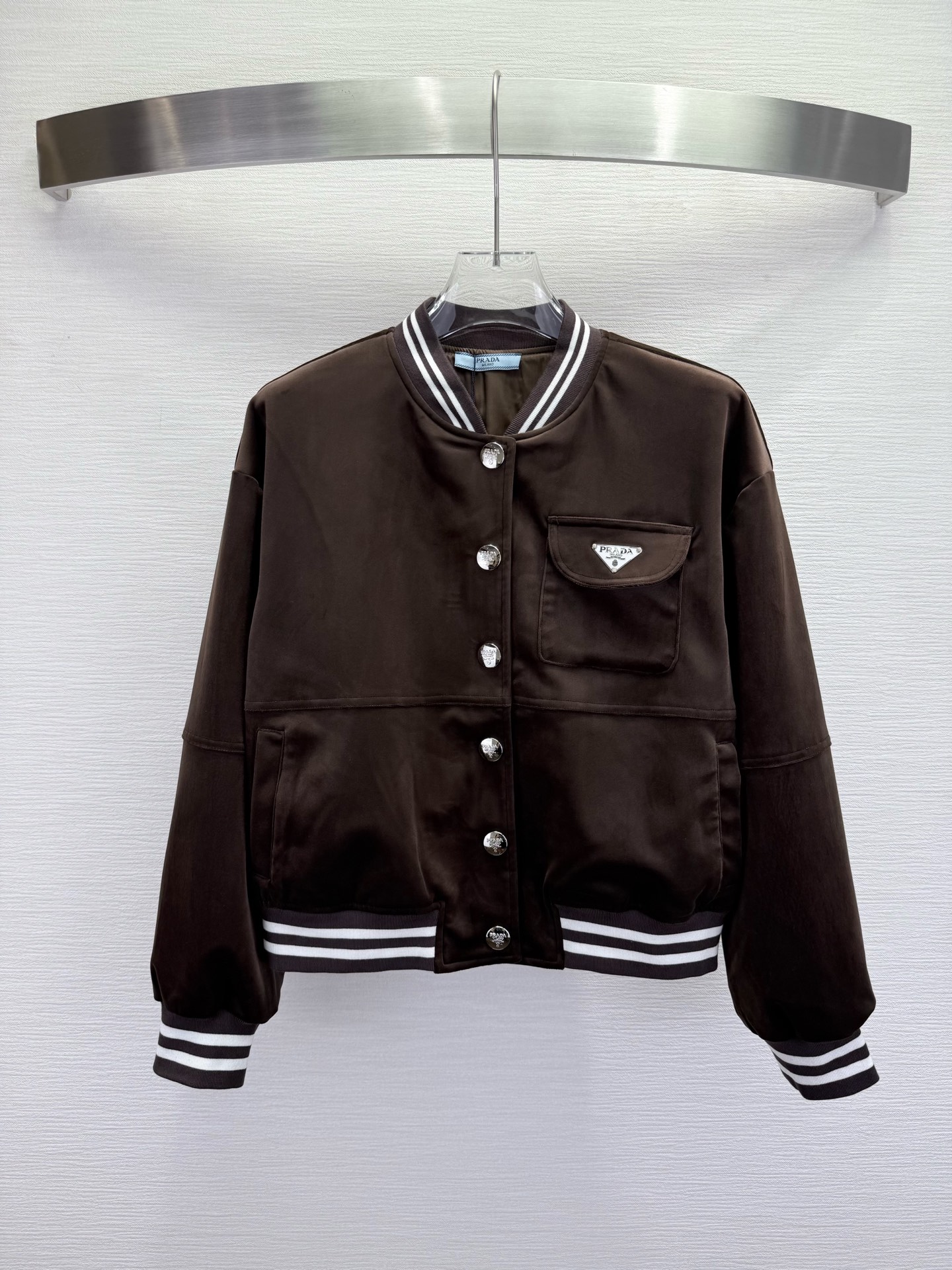 秋冬新品 女性プラダ トップス/アウター