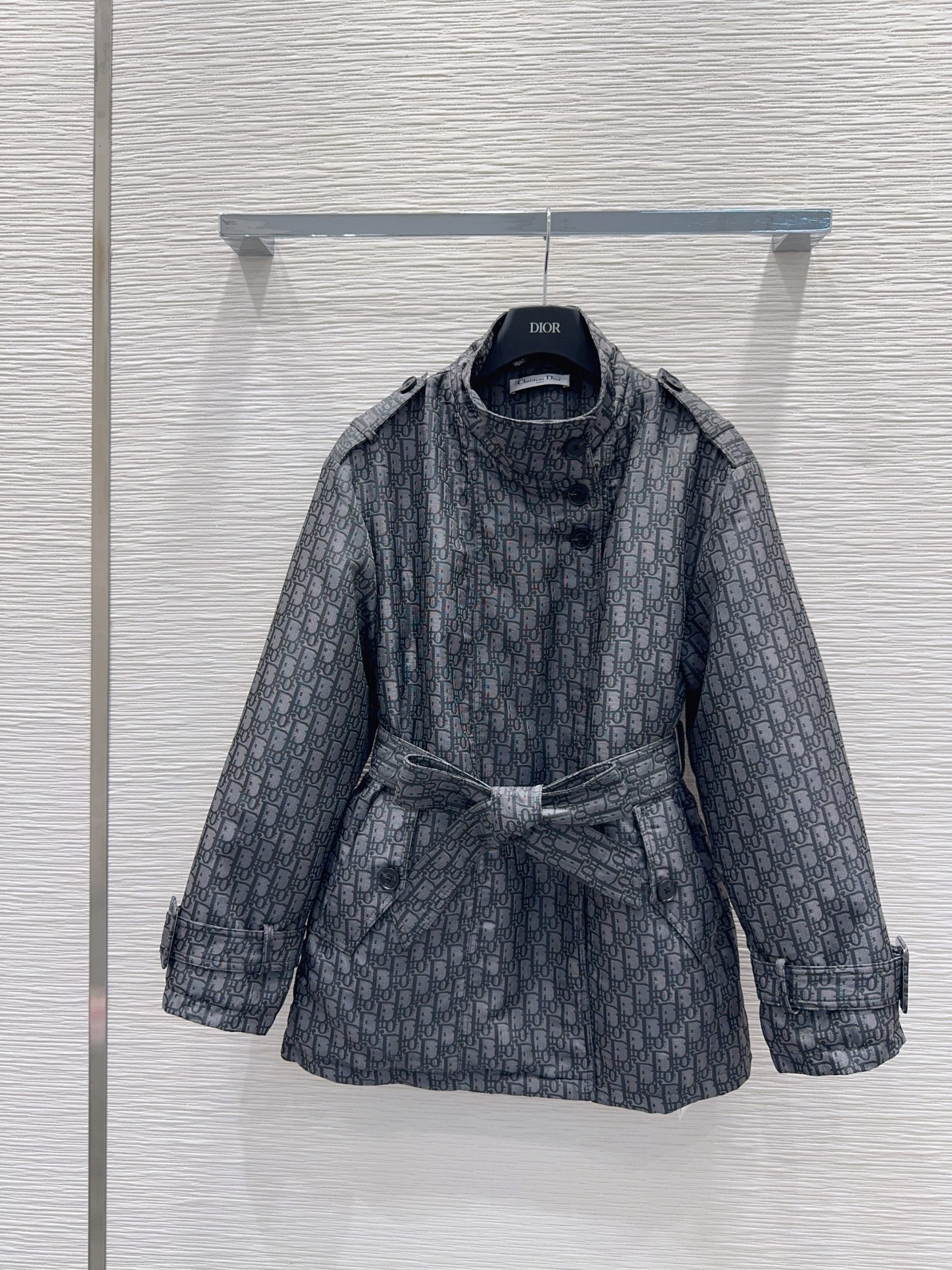 秋冬新品 女性クリスチャンディオール トップス/アウター