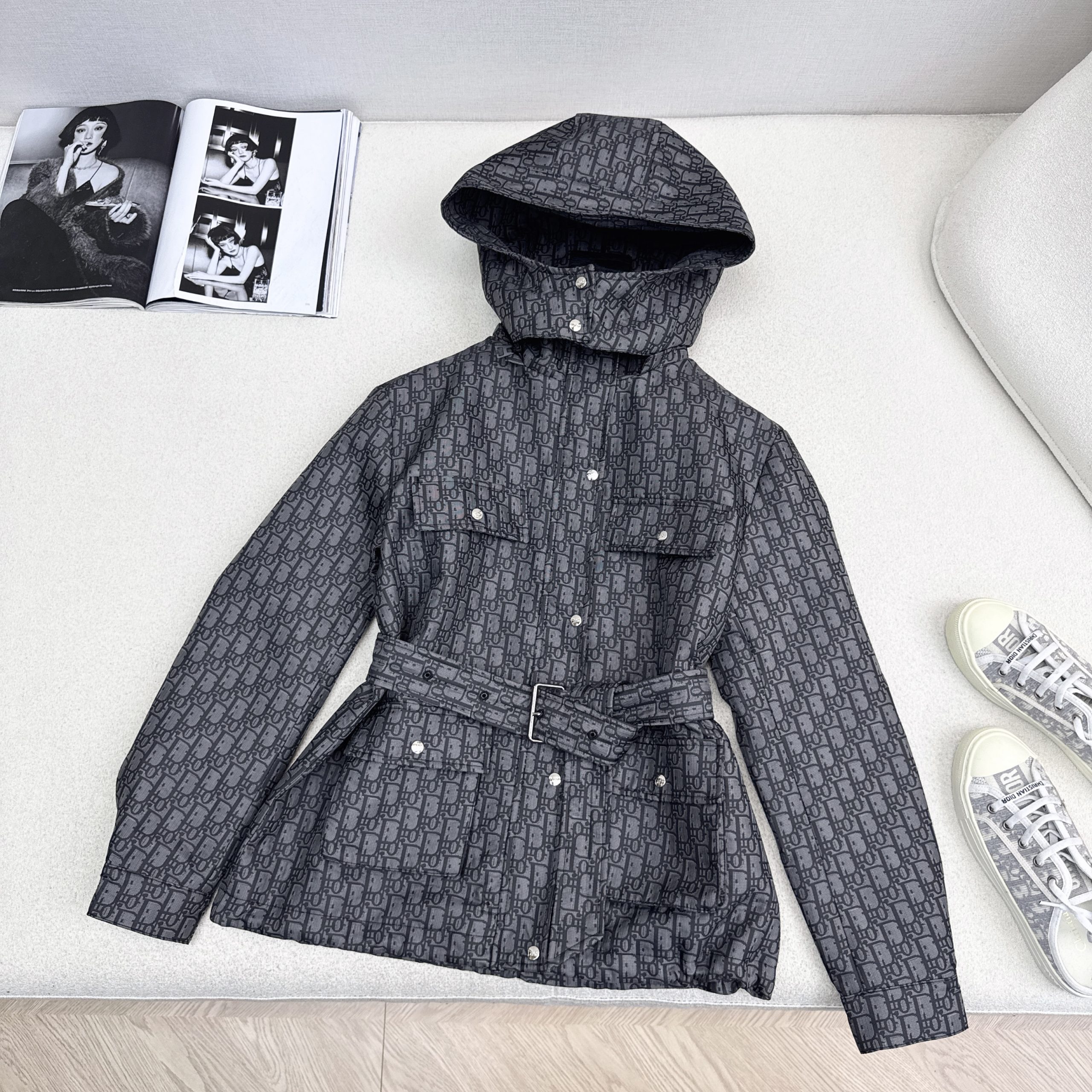 秋冬新品 女性クリスチャンディオール アウター/トレンチコート