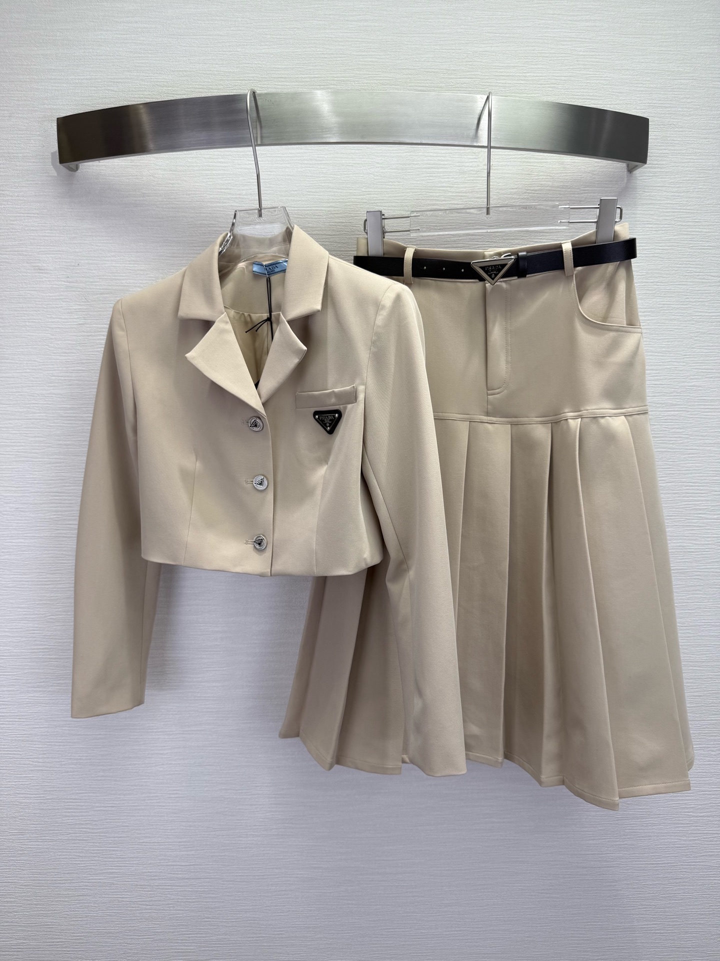 秋冬新品 女性プラダ セットアップ