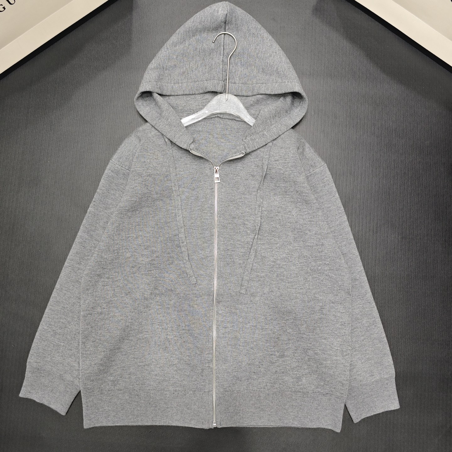2025秋冬新品 女性ロエベ カーディガン