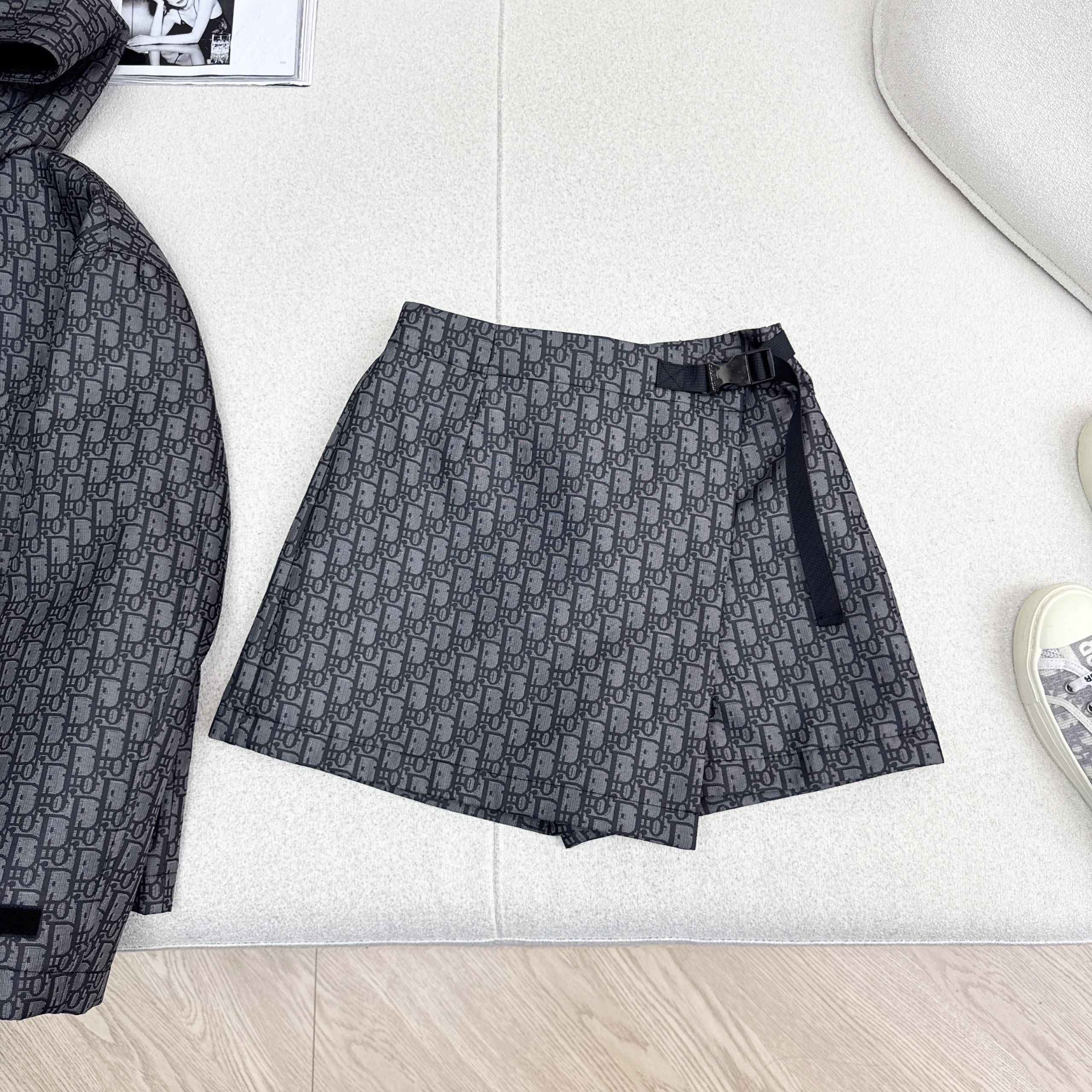 秋冬新品 女性クリスチャンディオール スカート