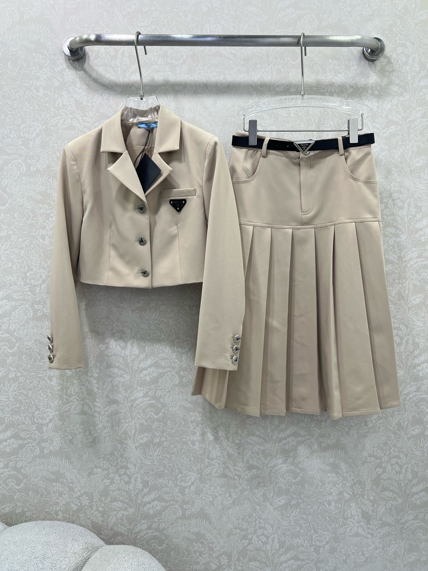 秋冬新品 女性プラダ セットアップ