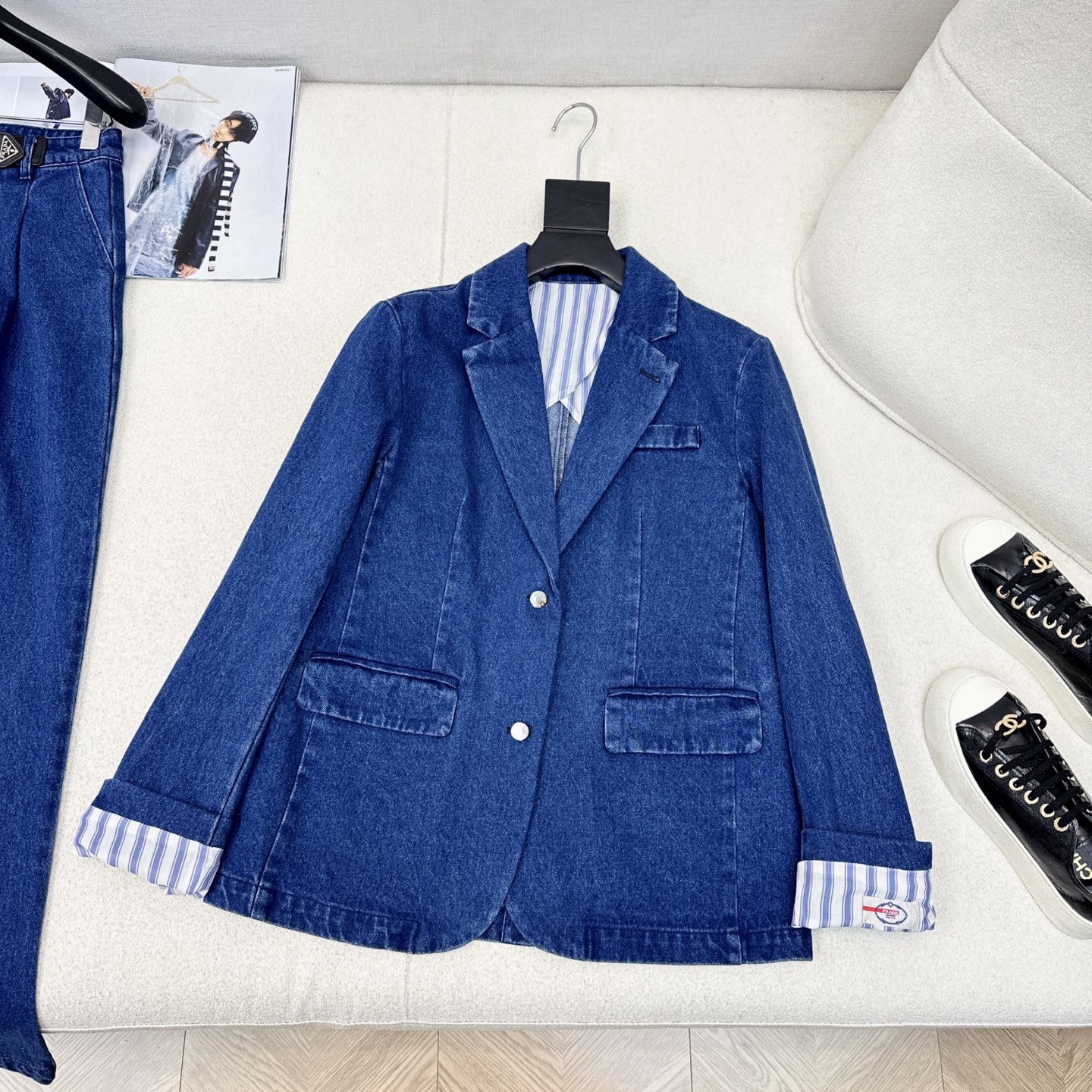 秋冬新品 女性プラダ トップス/アウター