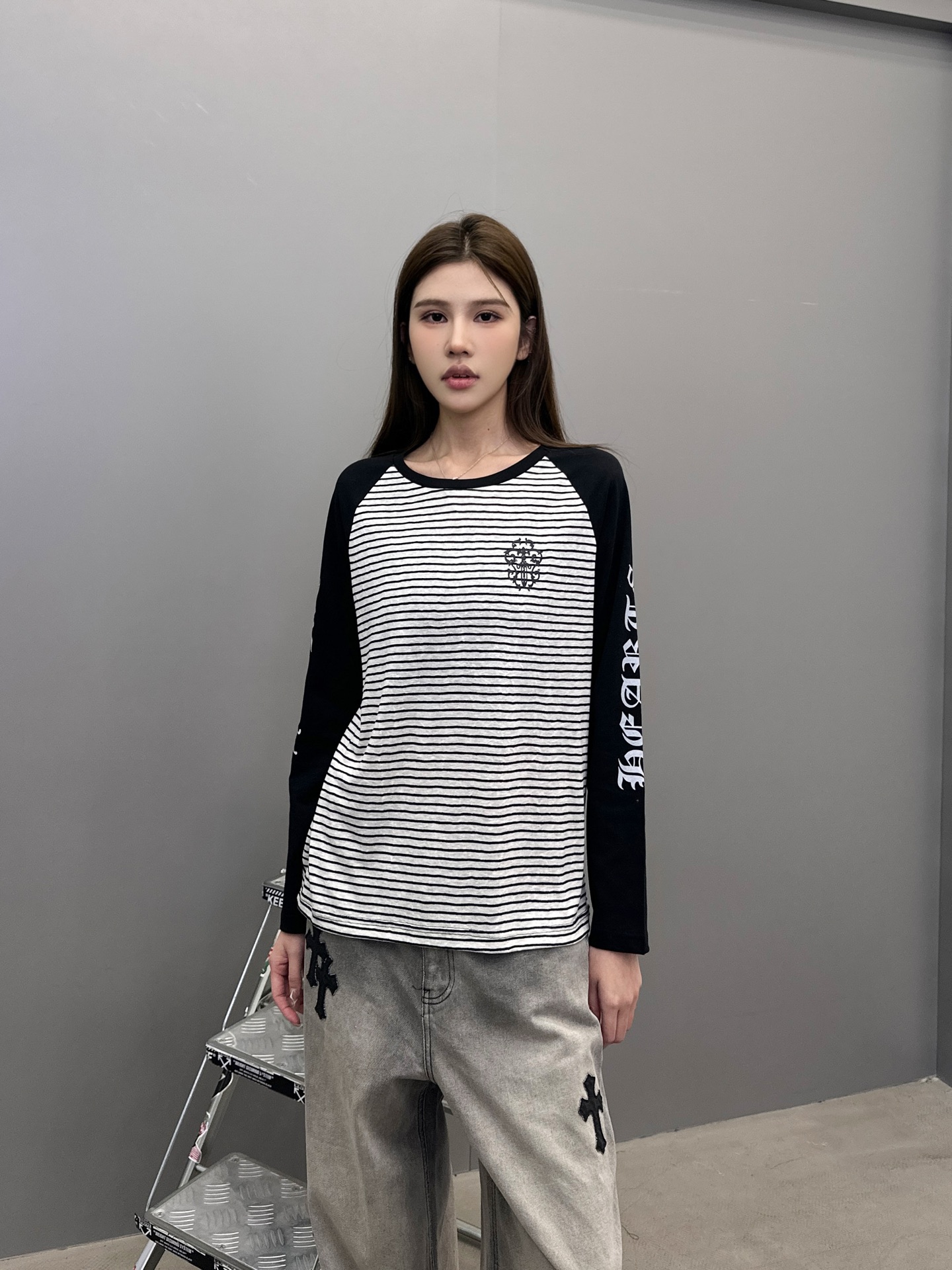 人気商品 女性クロムハーツ 長袖Tシャツ トップス