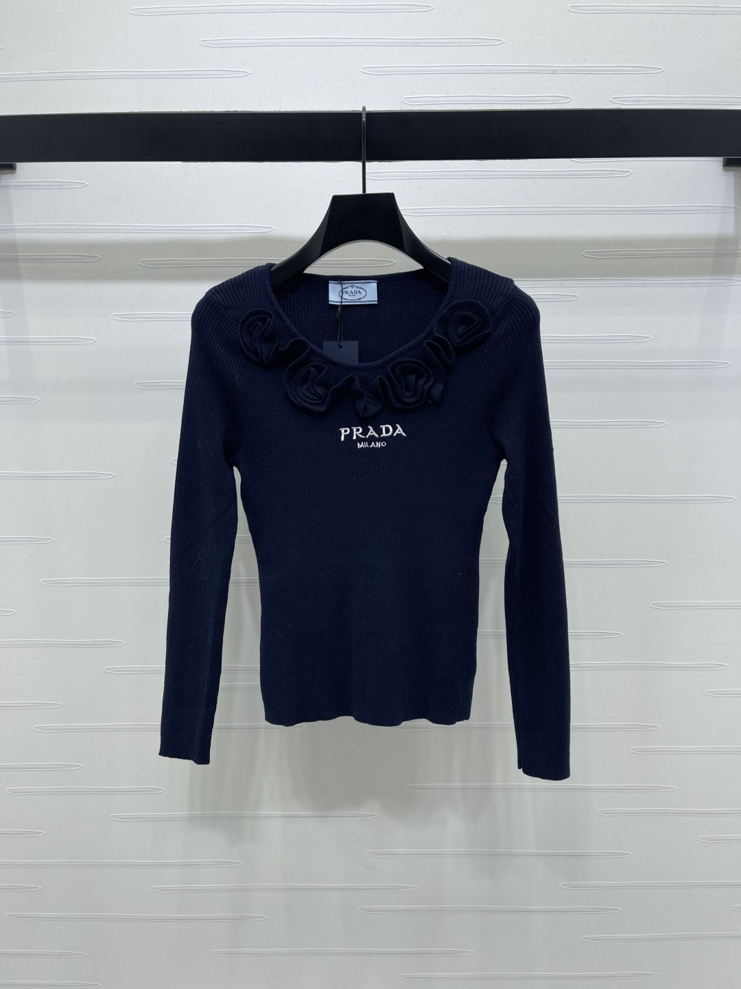 スーパーコピー 女性プラダ 長袖Tシャツ トップス