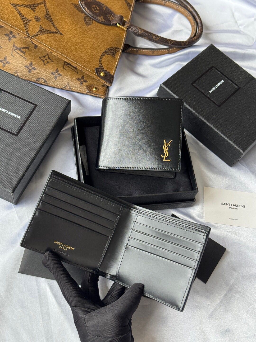 【YSL】サンローラン★二つ折り 財布