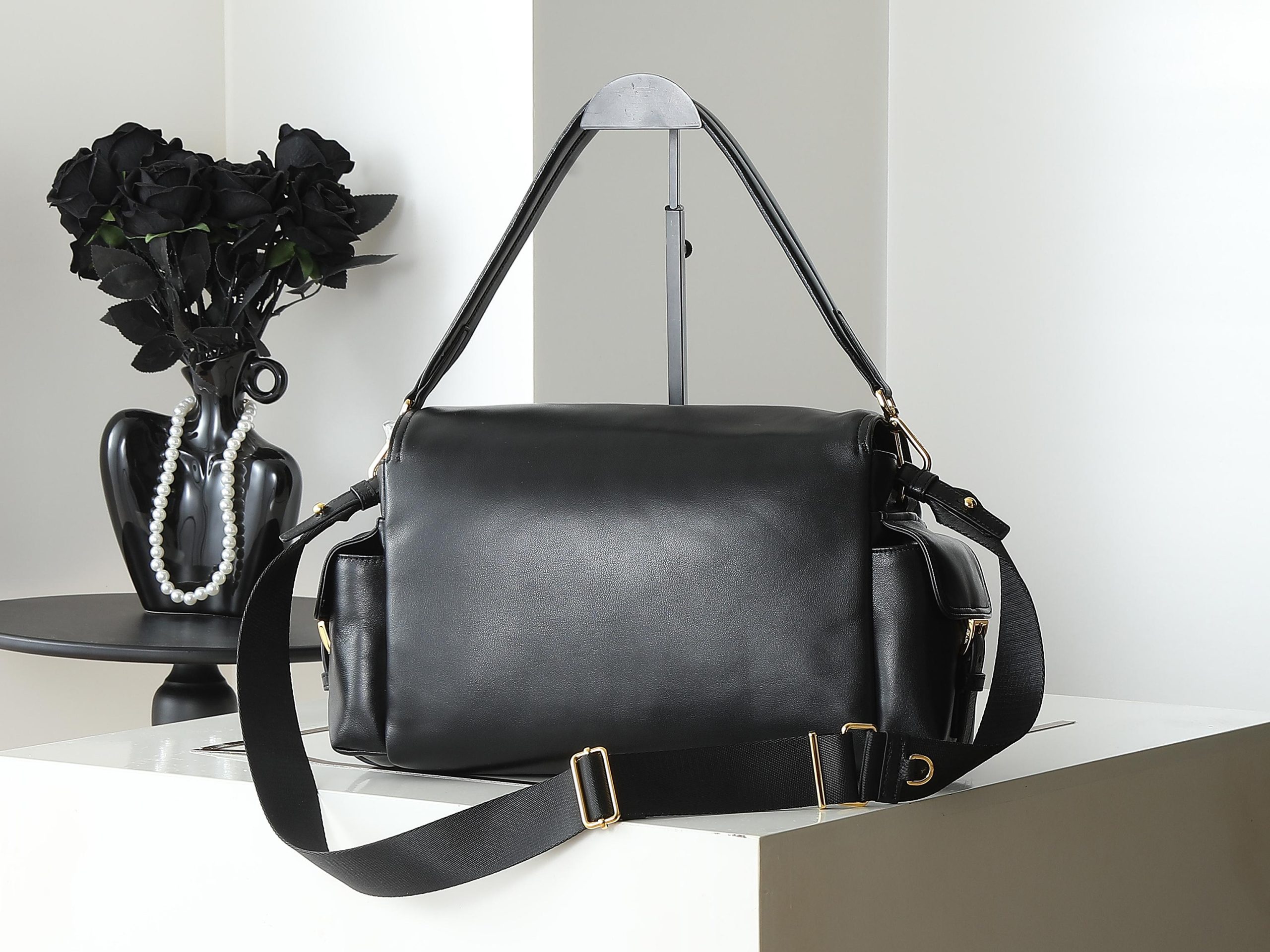25SS最新作 プラダ エクスプローラ ミディアム Re-Nylon