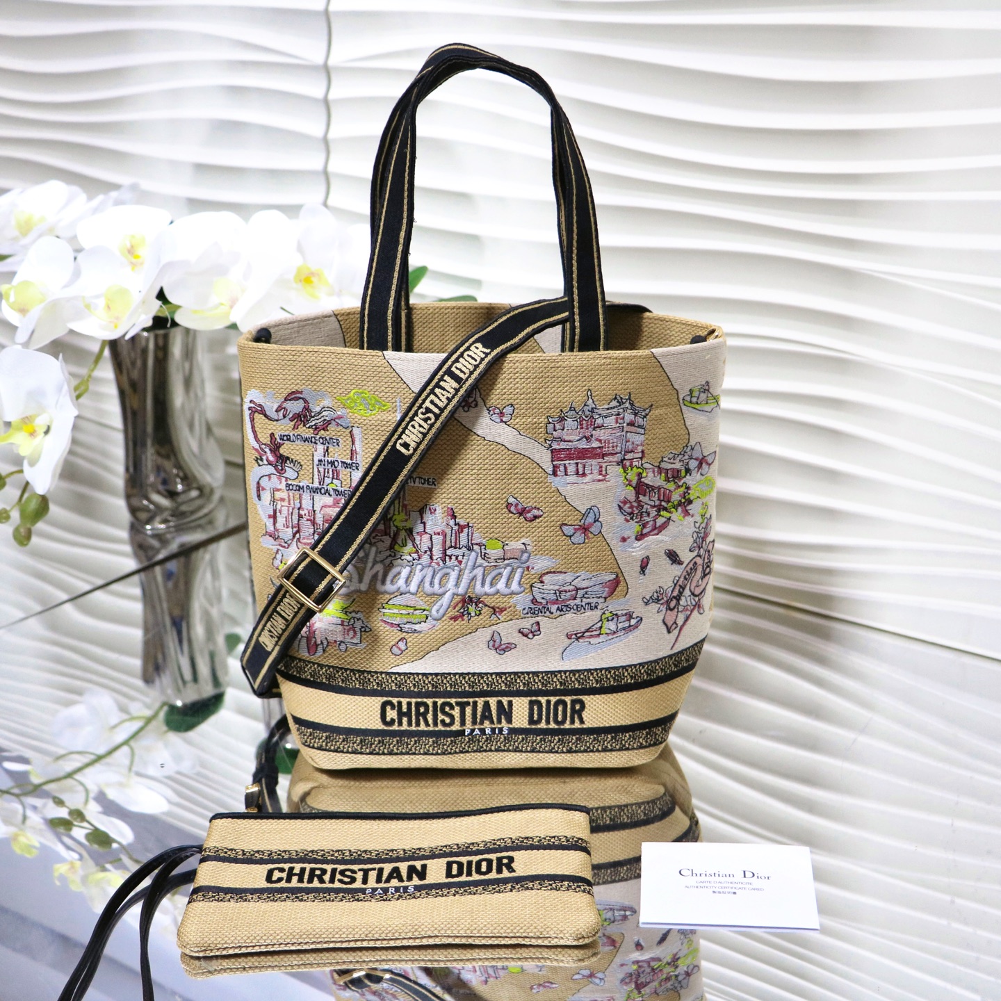 25SS最新作クリスチャンディオール バッグ 鞄 カバン BOOK TOTE 2509