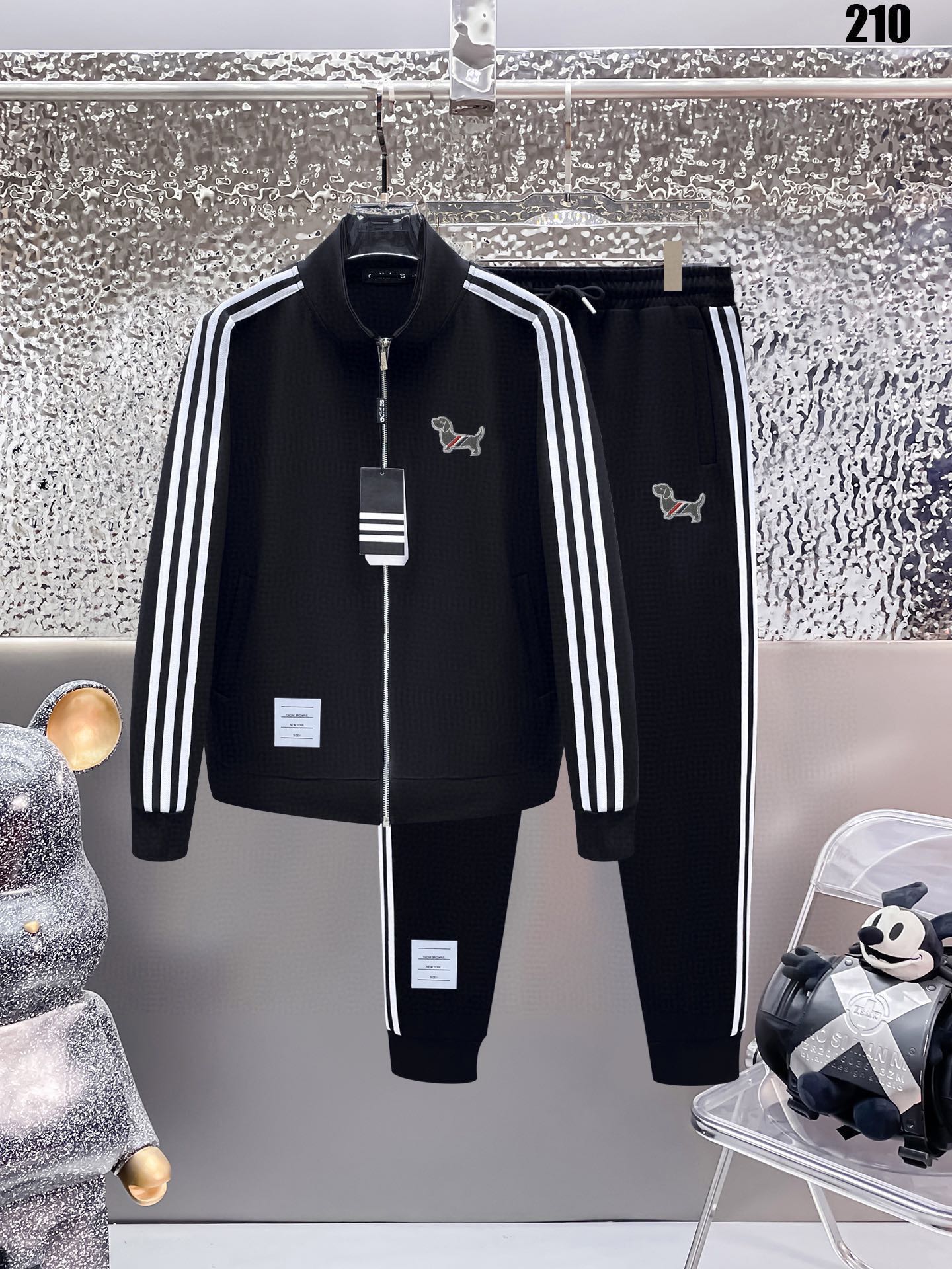 25秋冬ブランド通販 トムブラウン 上下服 セットアップ