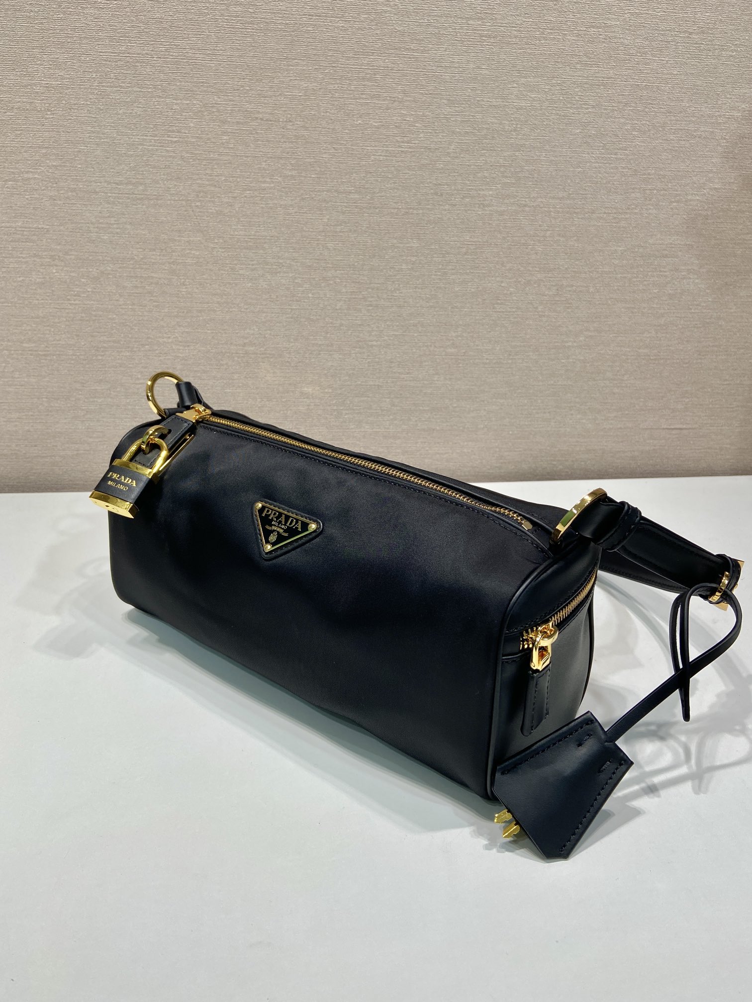 25SS最新作 プラダ バッグ 鞄 カバン ンドバッグ