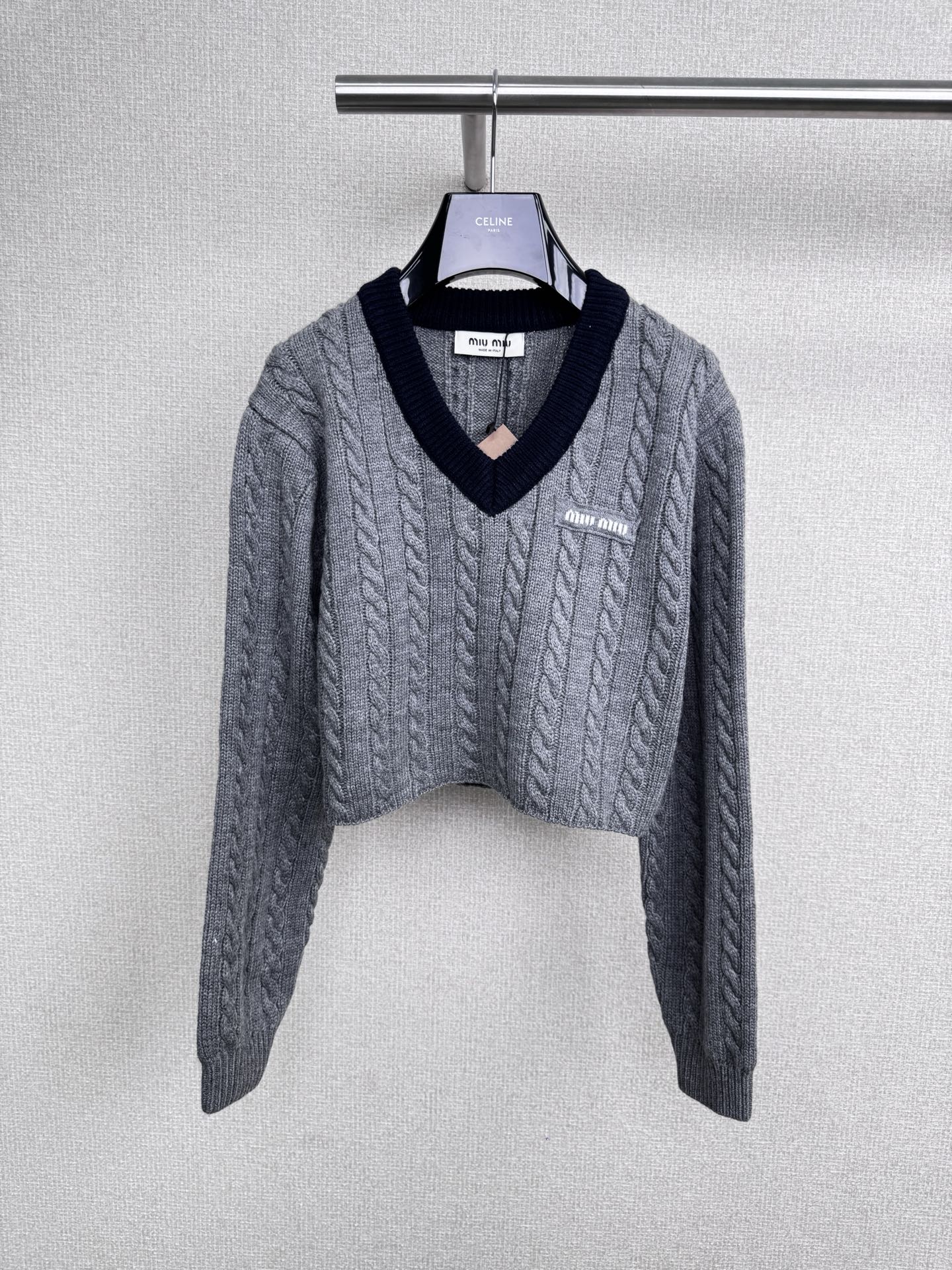 秋冬新品 女性ミュウミュウ メリハリ トップス