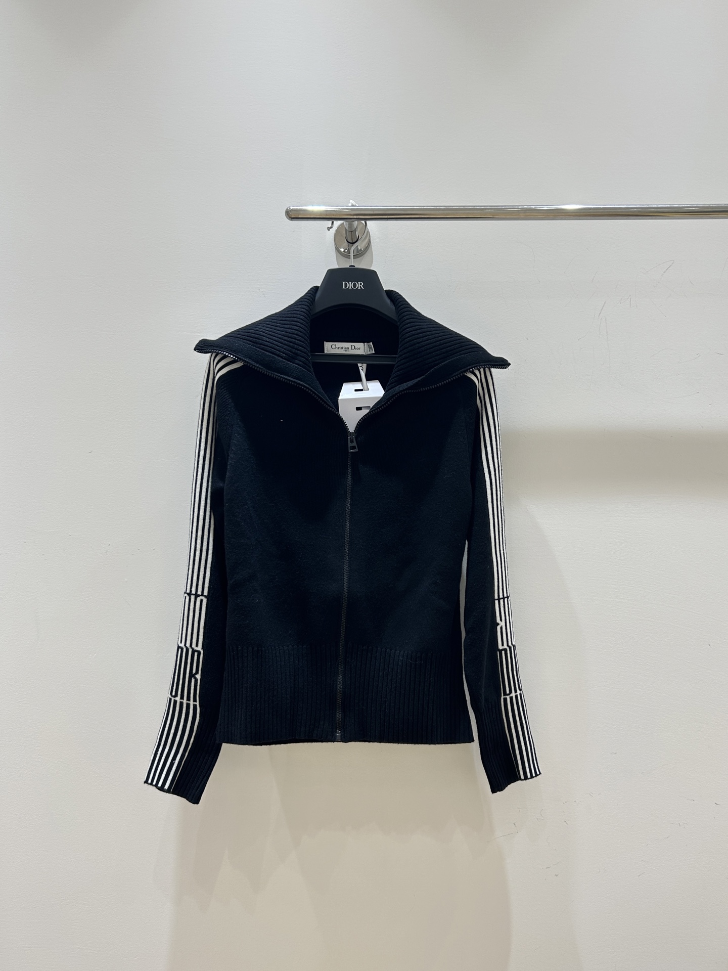 秋冬新品 女性クリスチャンディオール メリハリ トップス