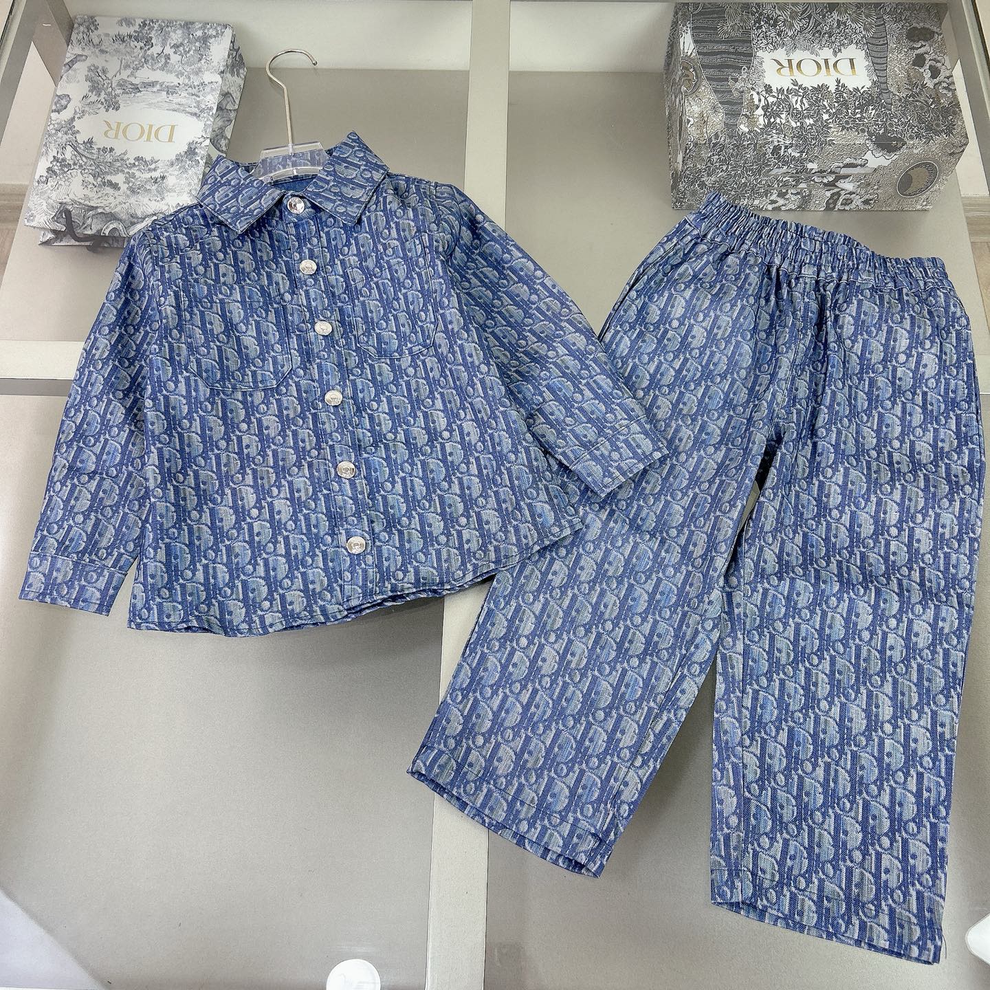 秋冬暖か服クリスチャンディオール 子供服 KID 上下服 セットアップ