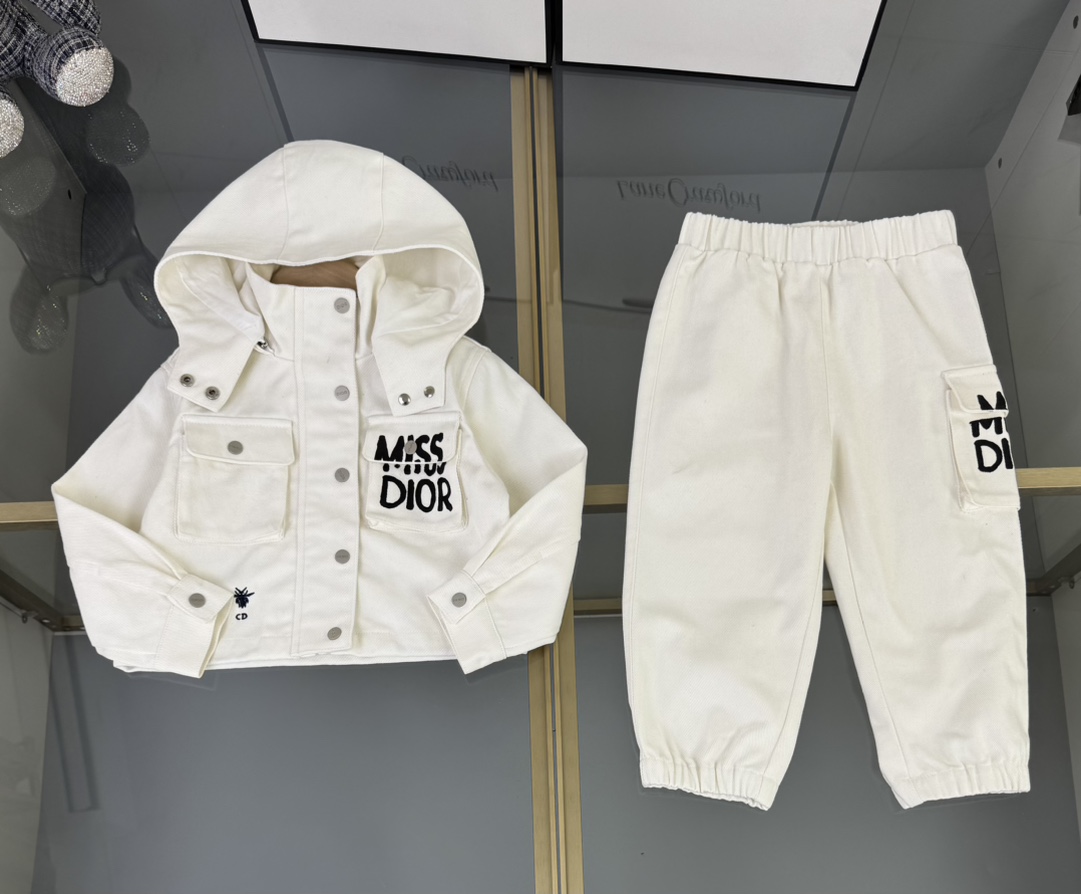 秋冬暖か服クリスチャンディオール 子供服 KID 上下服 セットアップ 2510