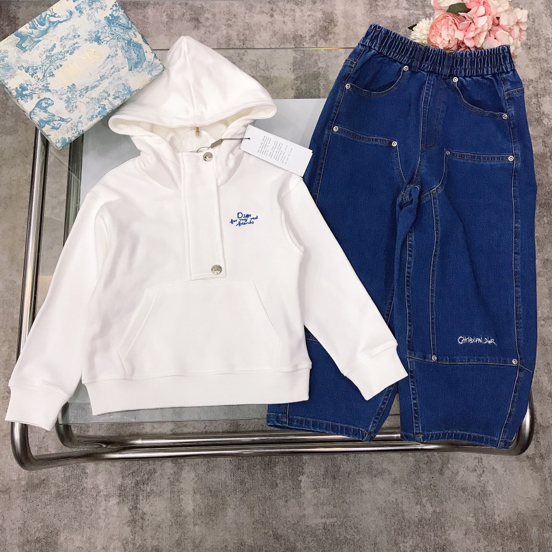 秋冬暖か服クリスチャンディオール 子供服 KID 上下服 セットアップ