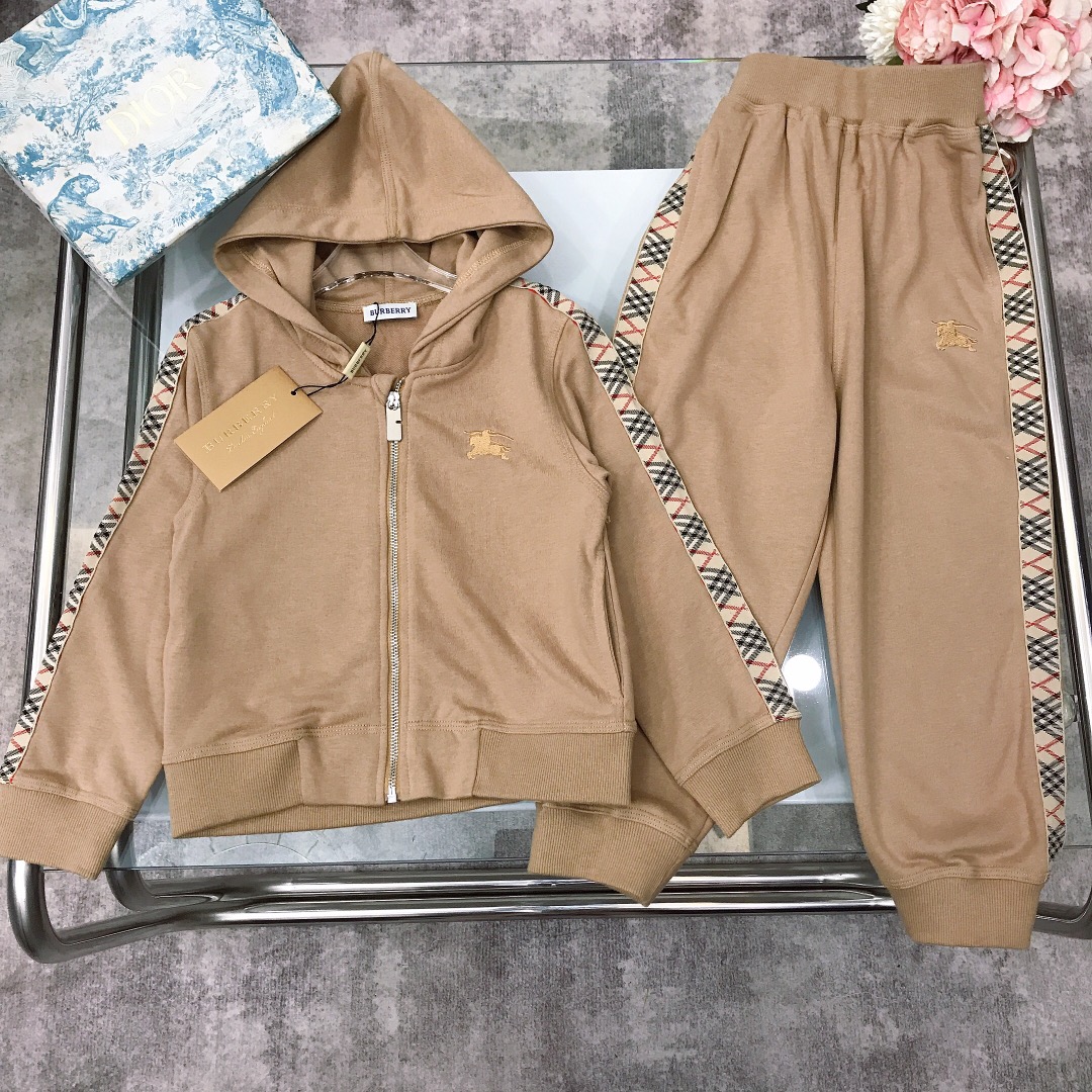 秋冬暖か服バーバリー 子供服 KID 上下服 セットアップ