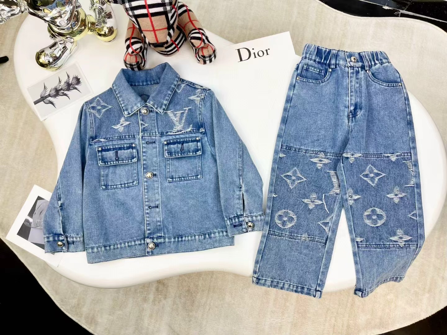 秋冬暖か服ルイヴィトン 子供服 KID 上下服 セットアップ