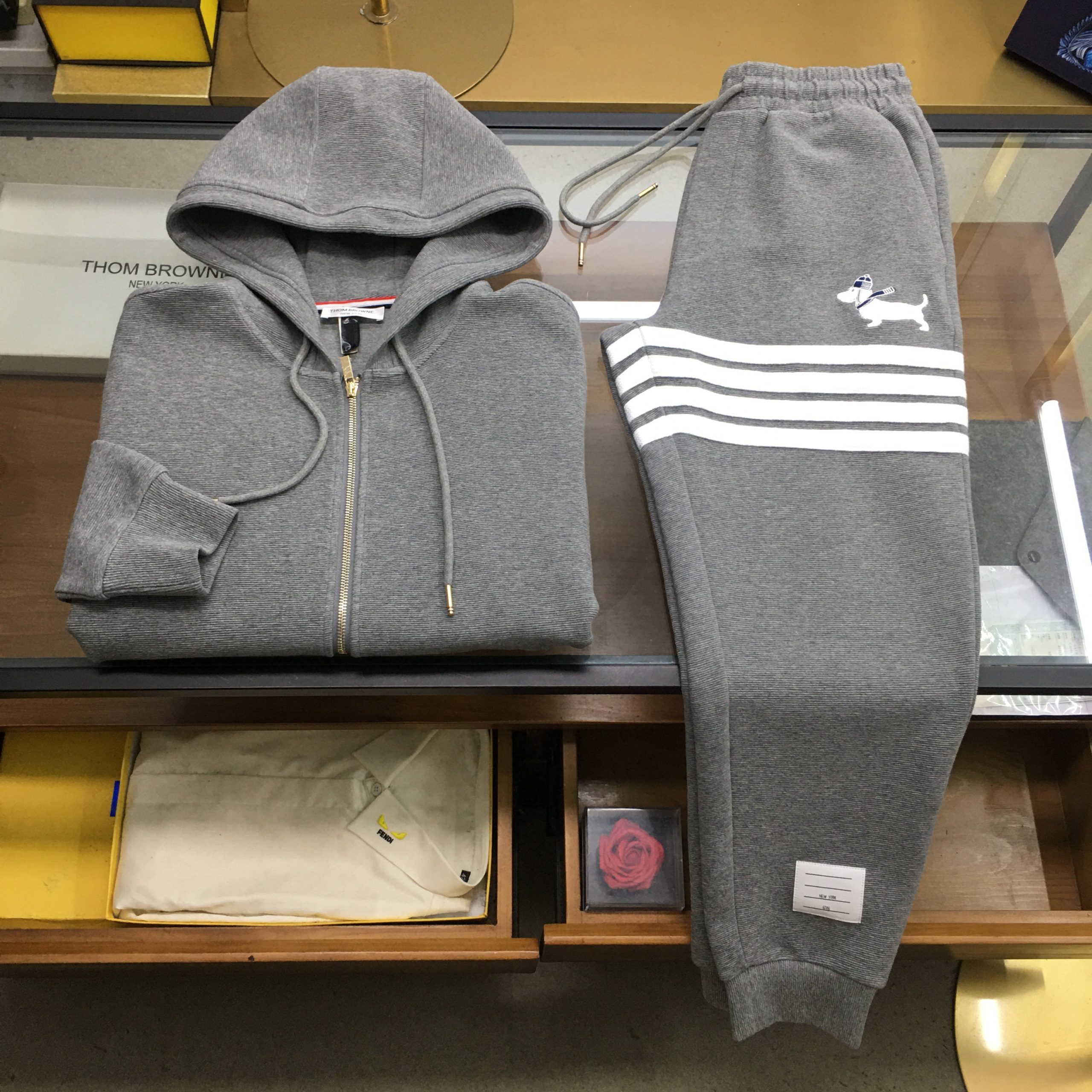 25秋冬ブランド通販 トムブラウン 上下服 セットアップ